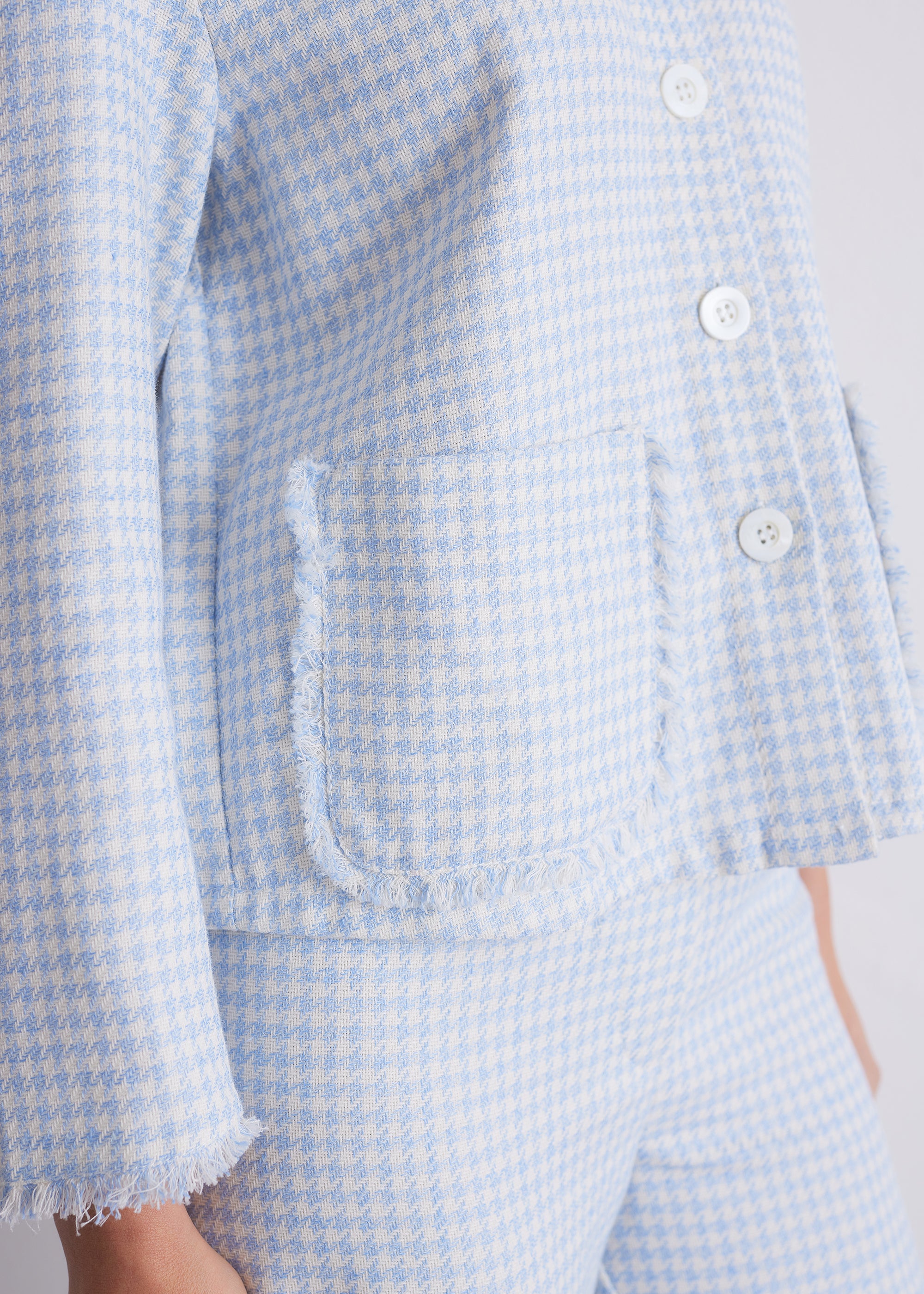 Kurzjacke aus Baumwoll-Hanf-Mischung mit Knopfleiste