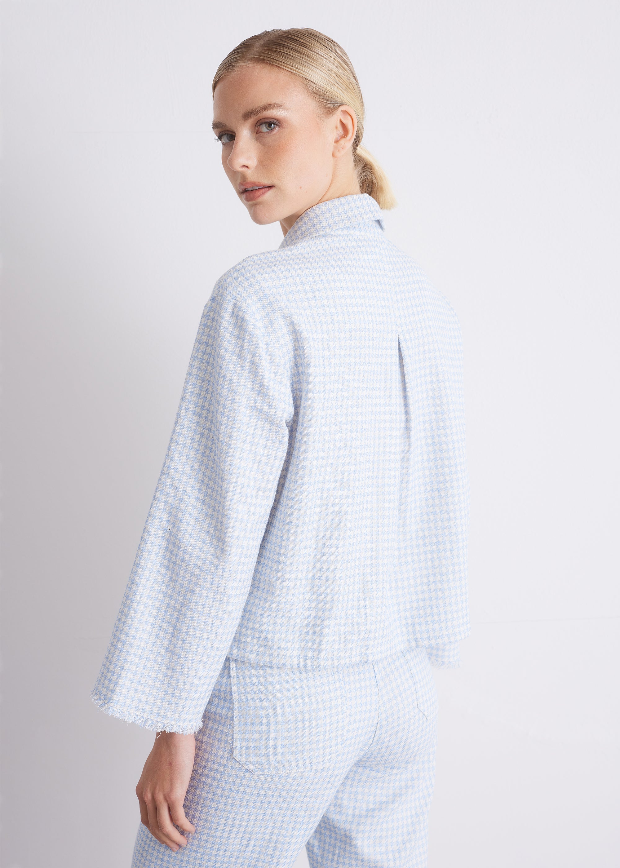 Kurzjacke aus Baumwoll-Hanf-Mischung mit Knopfleiste