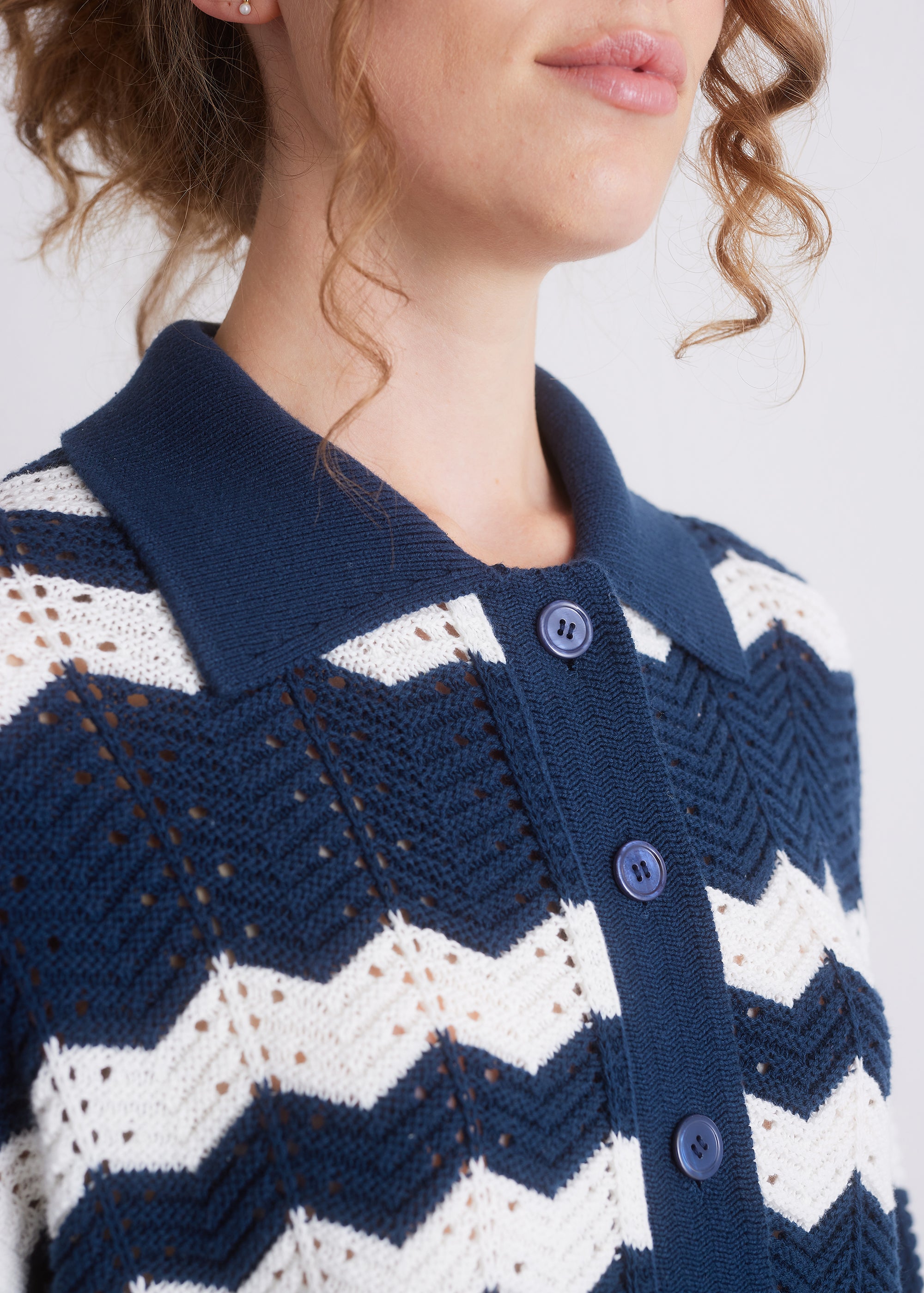 Strickcardigan mit Kragen und Zickzackmuster