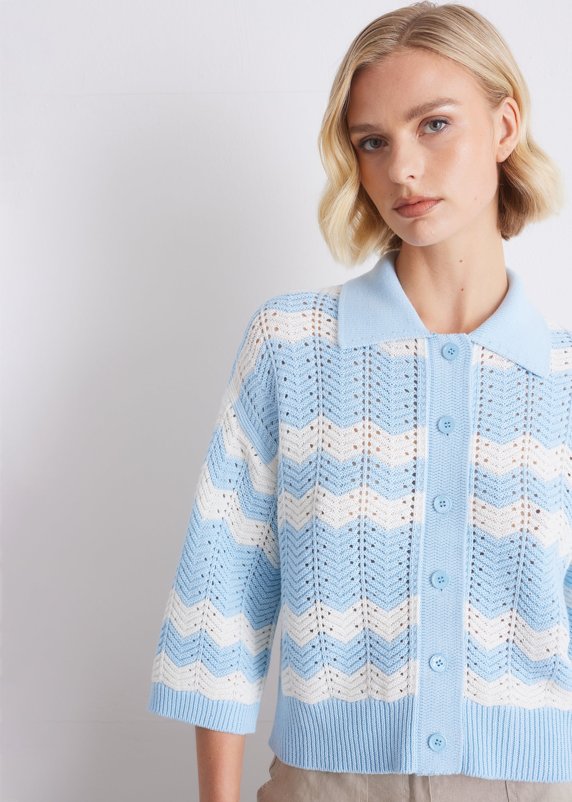 Strickcardigan mit Kragen und Zickzackmuster