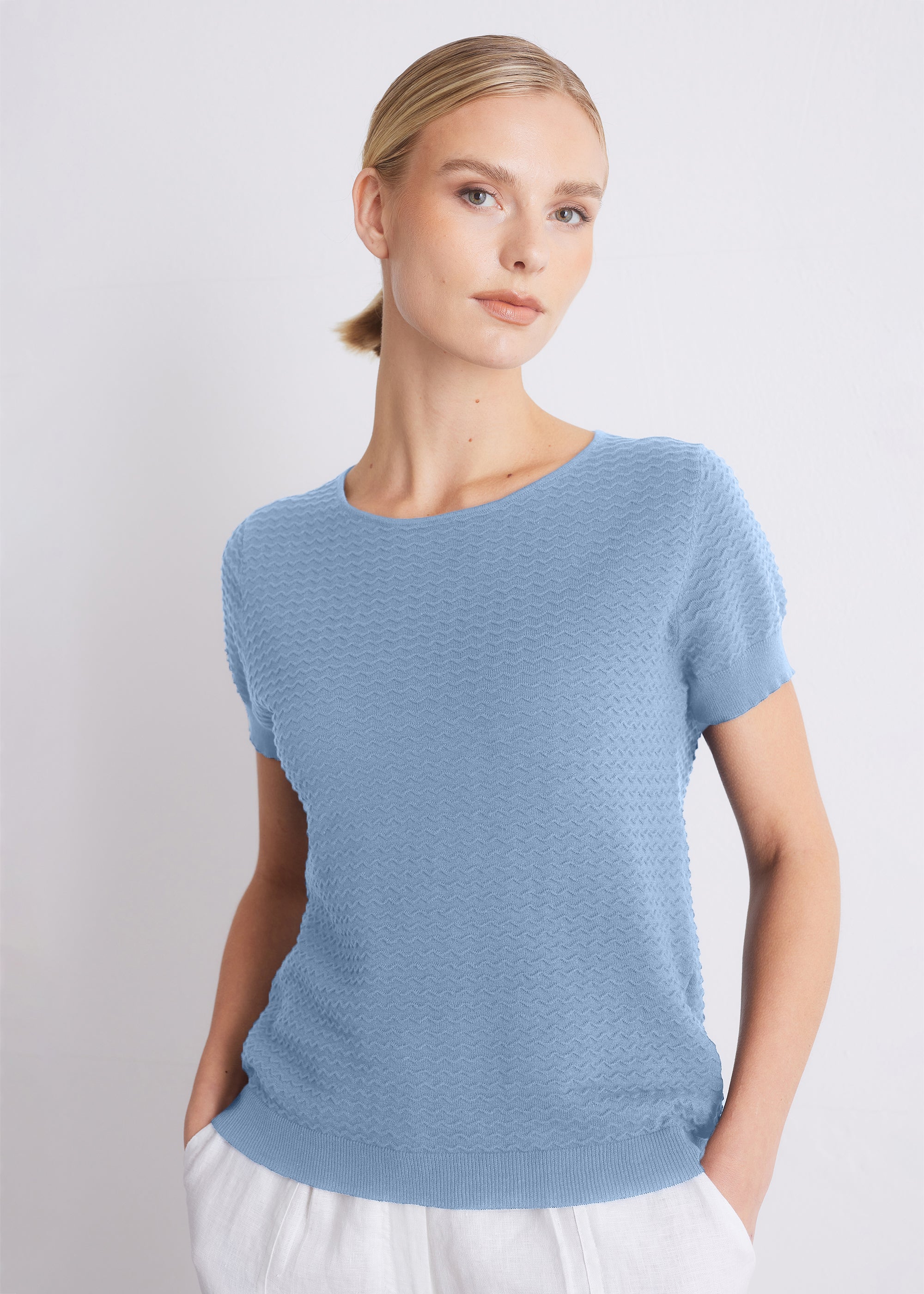 Kurzarm-Stricktop mit Strickstruktur