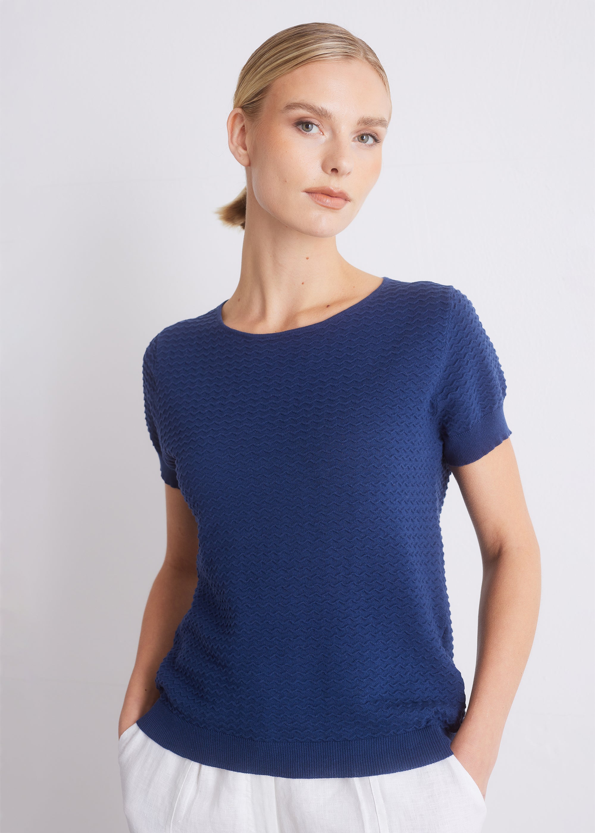 Kurzarm-Stricktop mit Strickstruktur