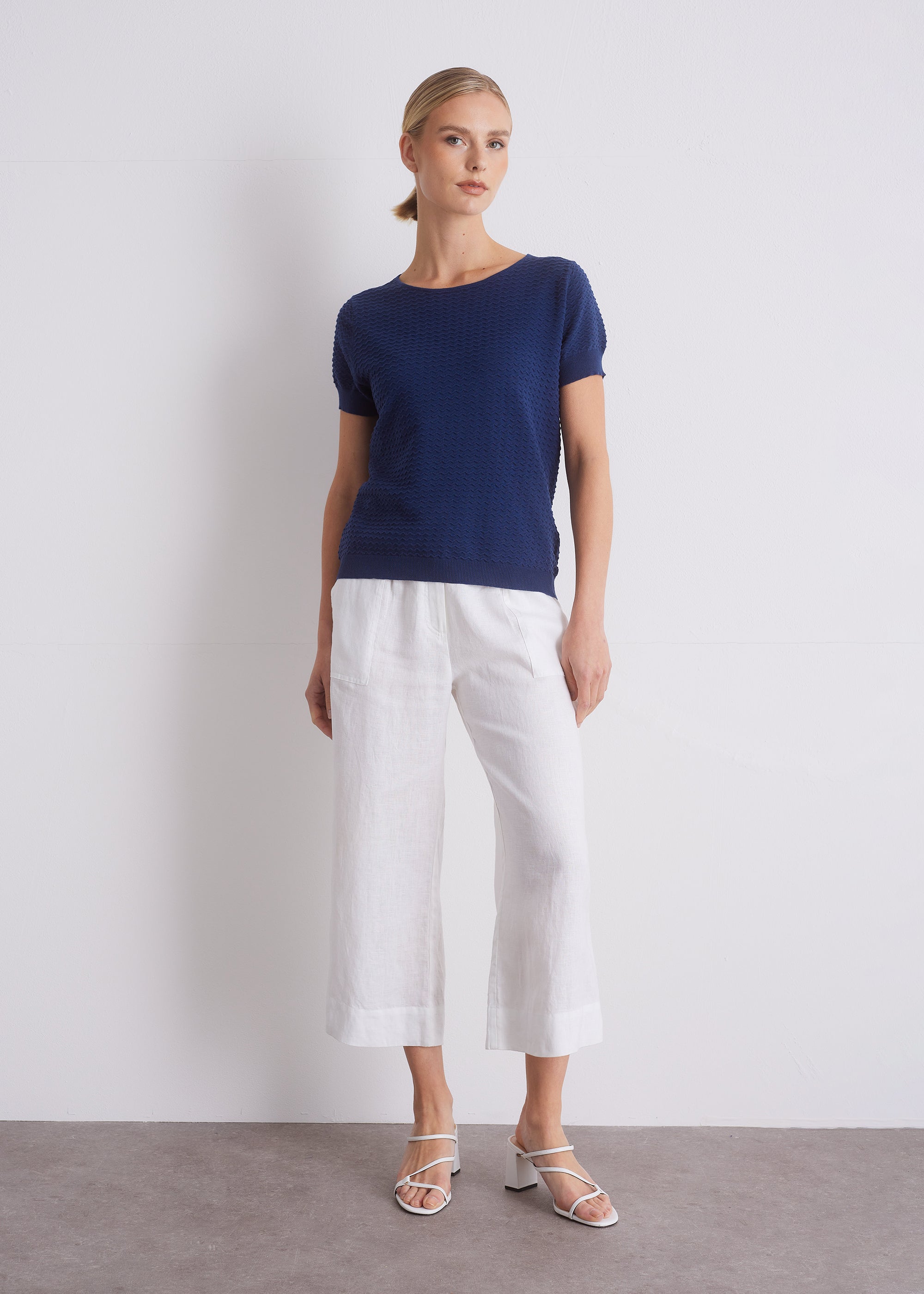 Kurzarm-Stricktop mit Strickstruktur