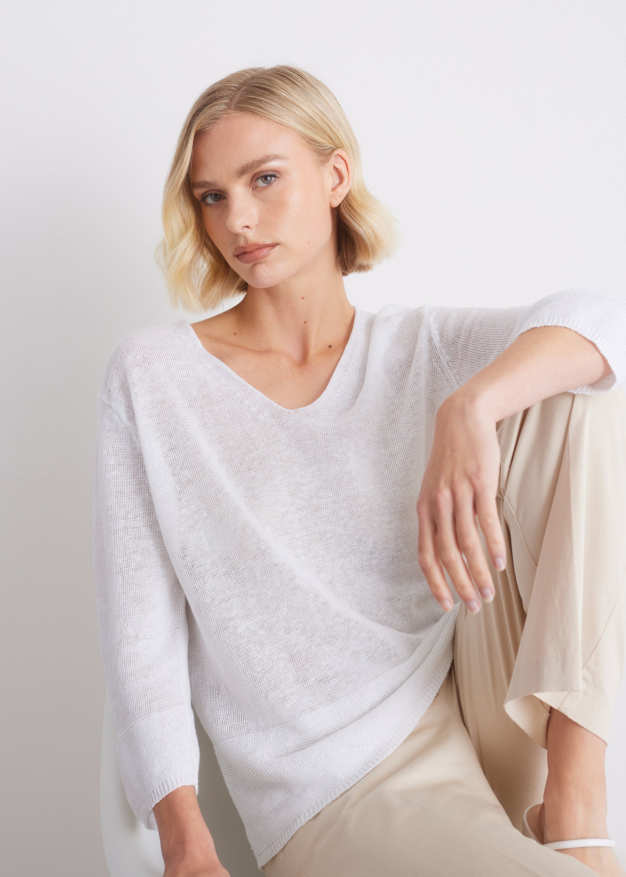 Leinenpullover mit V-Ausschnitt