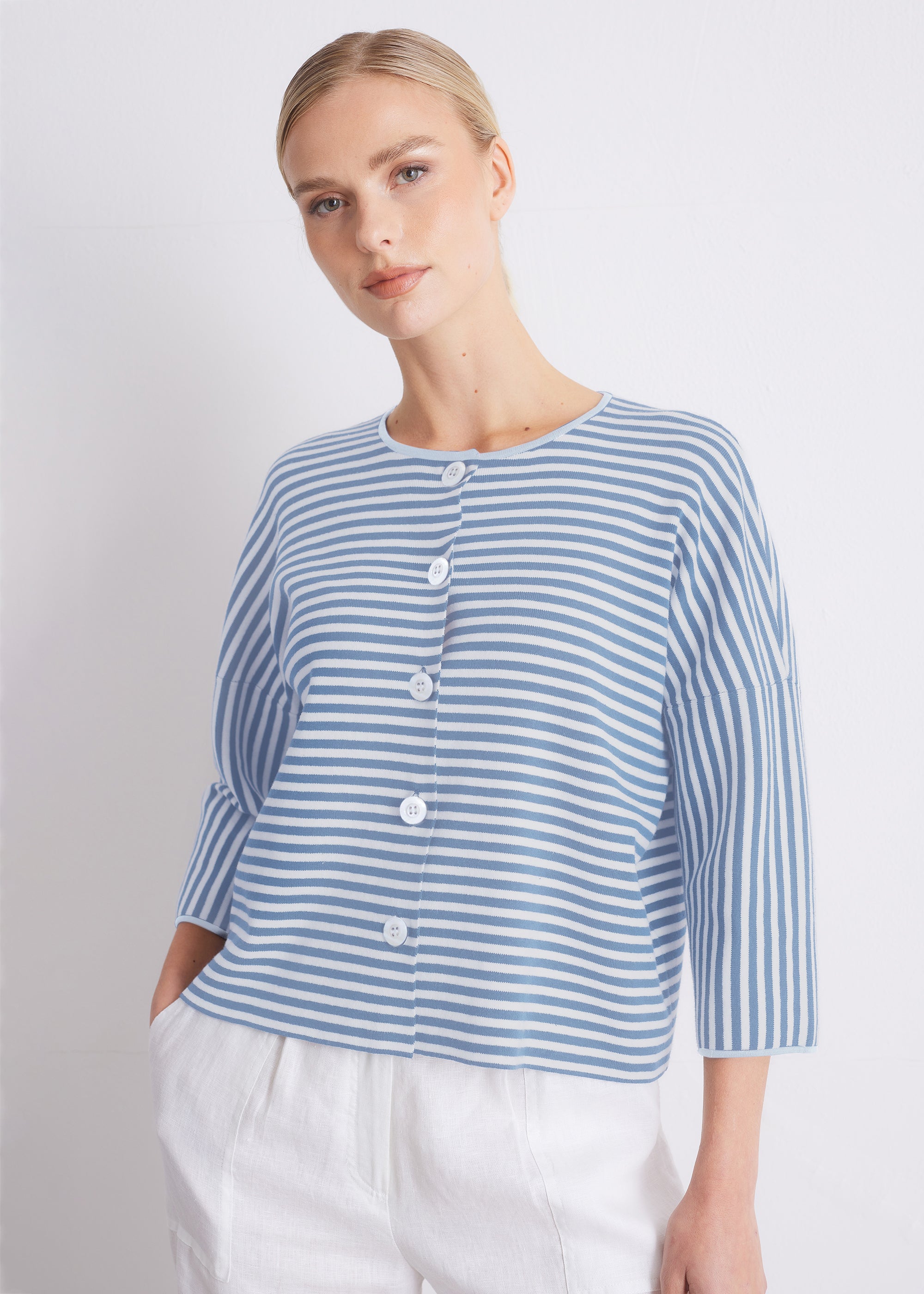 Gestreifter Strickcardigan aus GOTS-Baumwolle