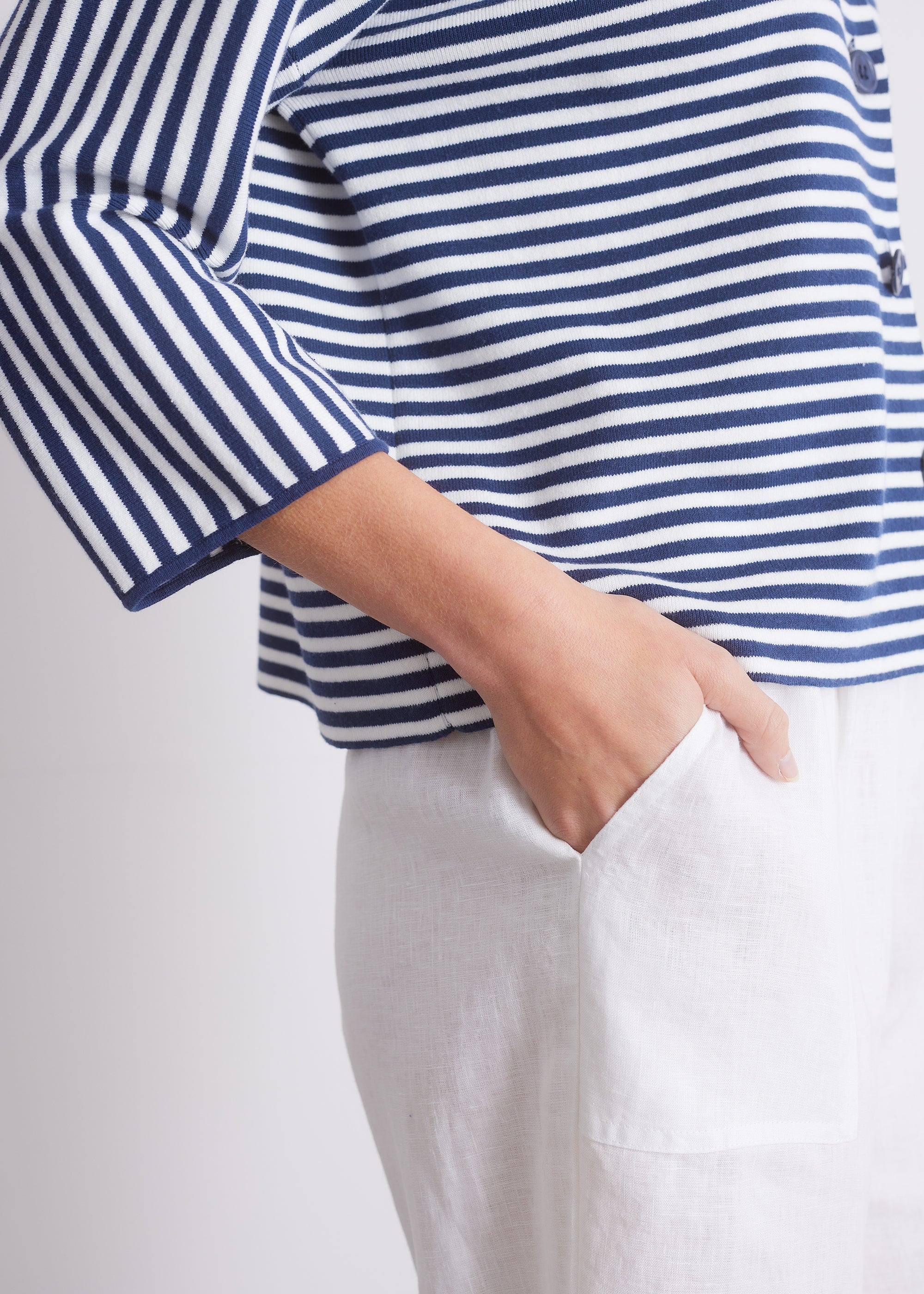 Gestreifter Strickcardigan aus GOTS-Baumwolle