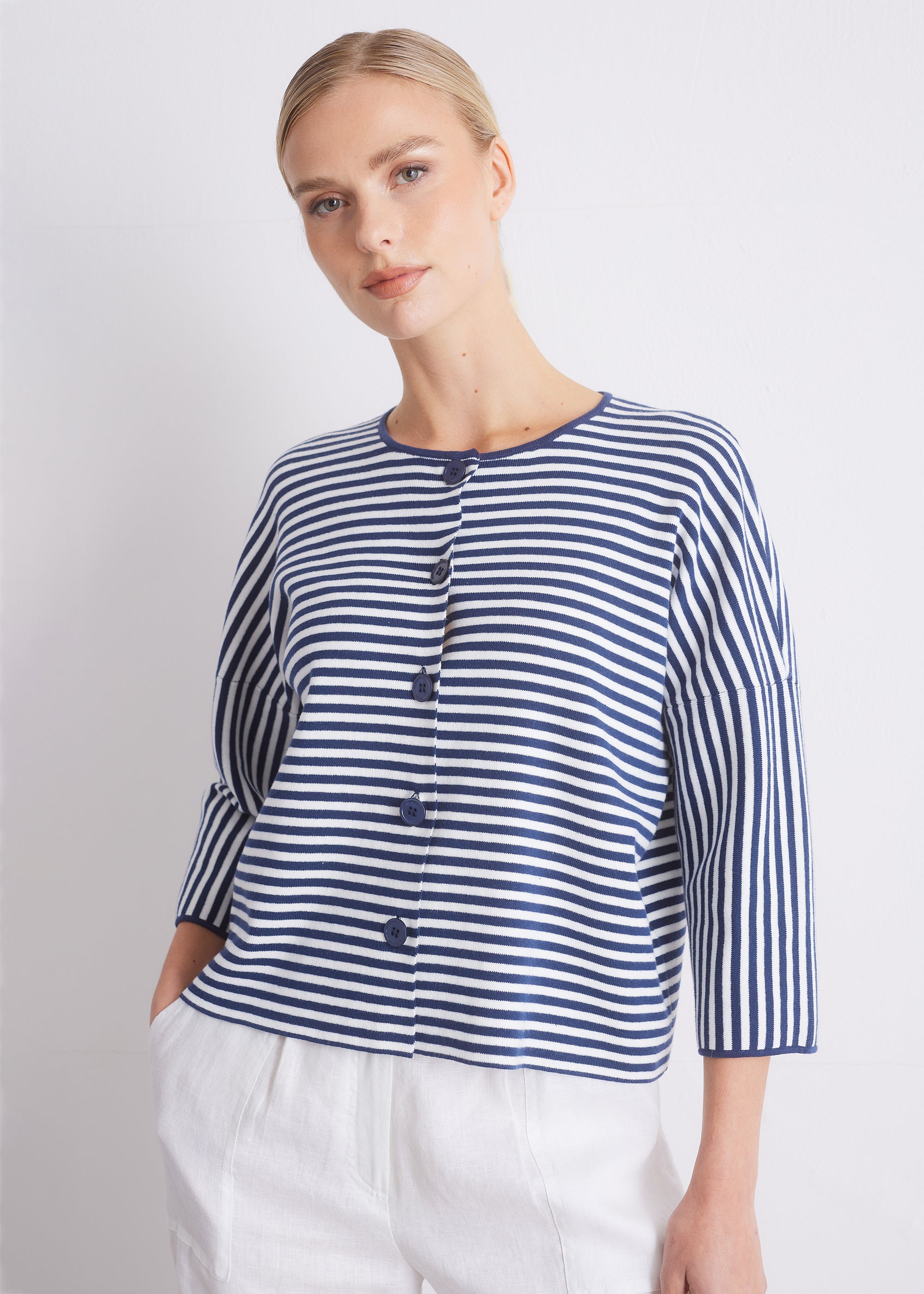 Gestreifter Strickcardigan aus GOTS-Baumwolle