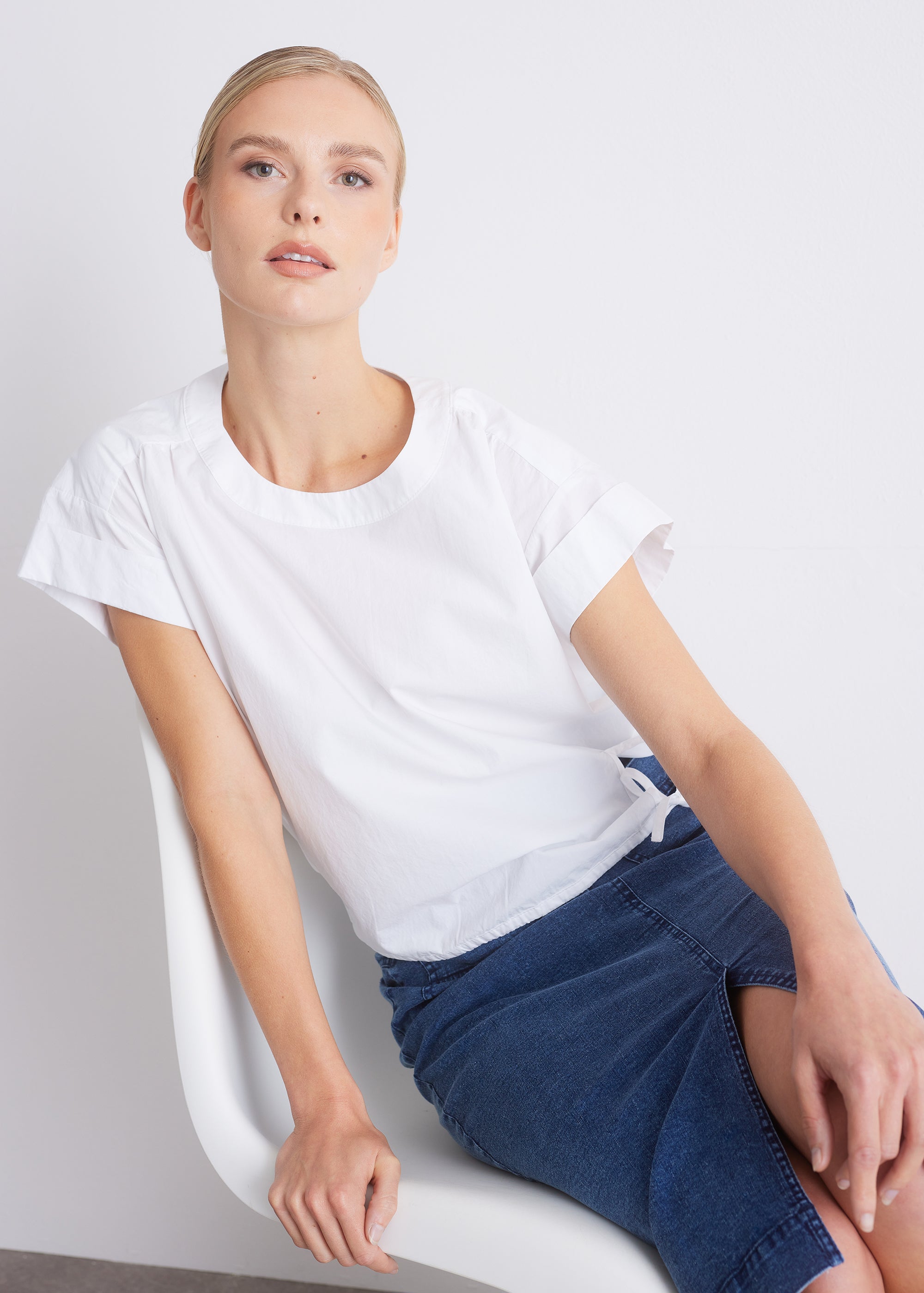 Kurzarmbluse mit Tunnelzugsaum