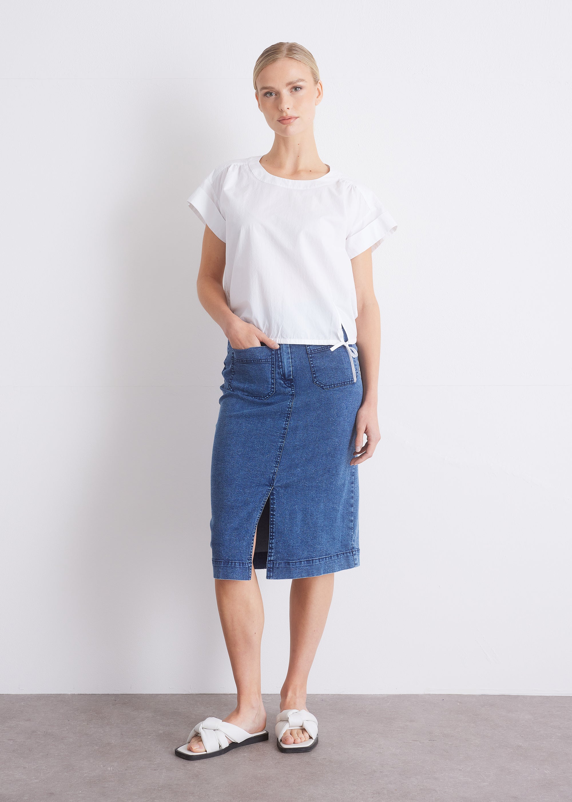 Kurzarmbluse mit Tunnelzugsaum