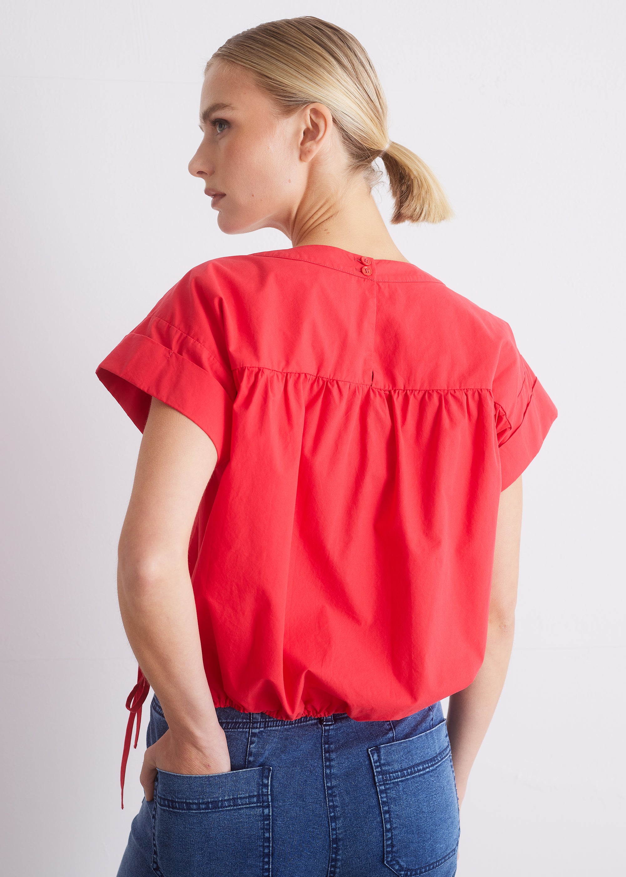 Kurzarmbluse mit Tunnelzugsaum