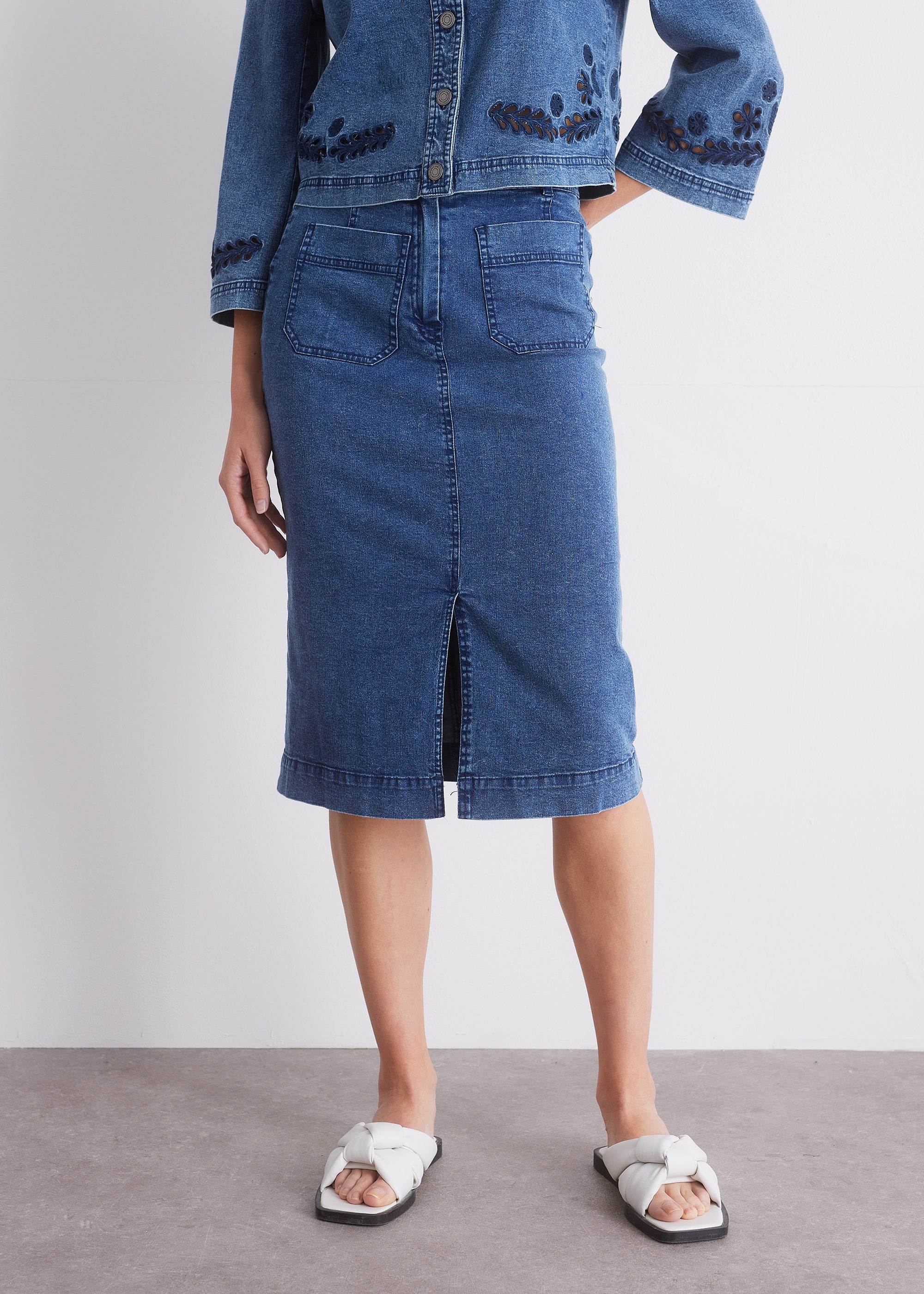 Jeansrock mit Stickerei