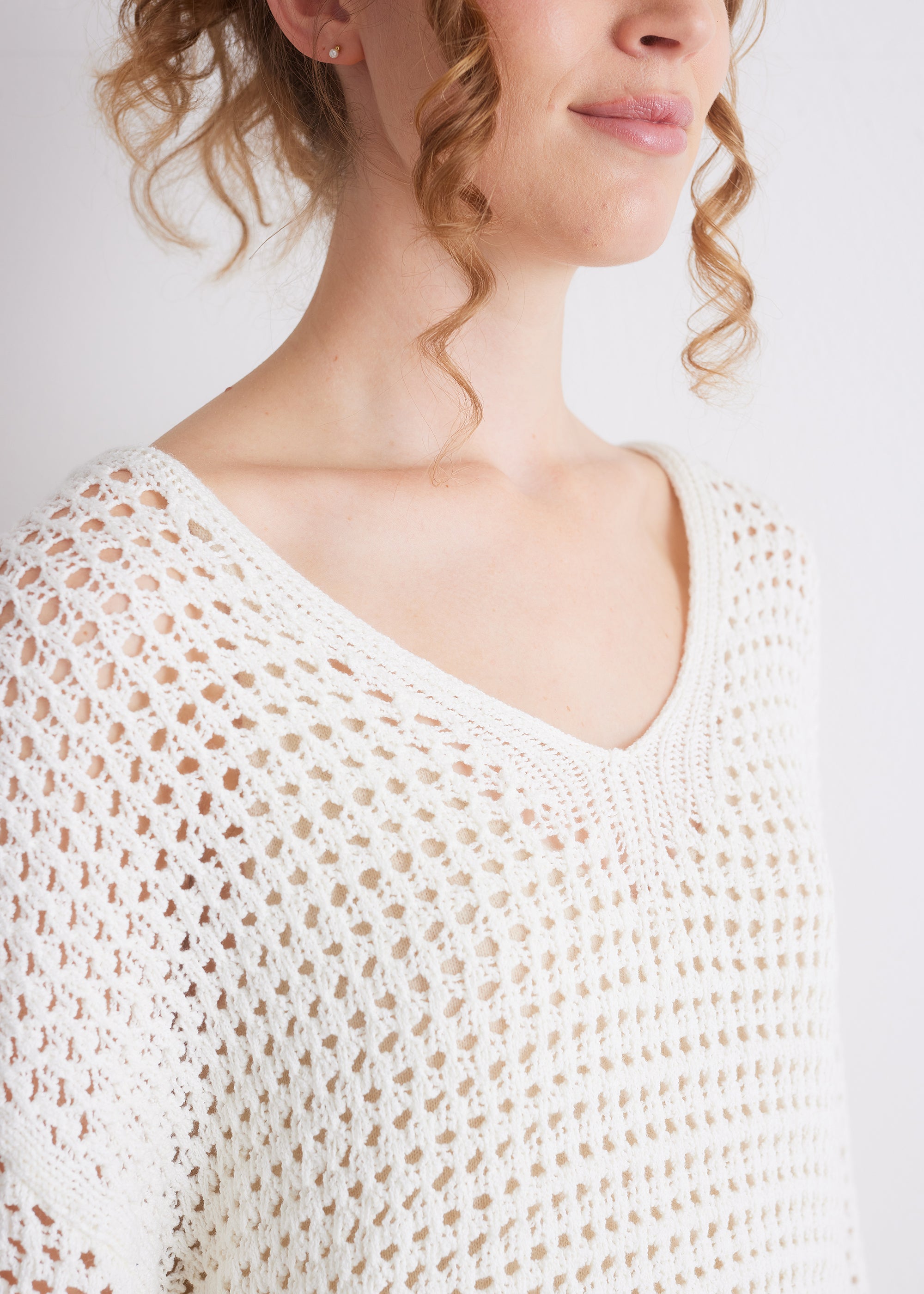 Ajourstrickpullover mit V-Ausschnitt