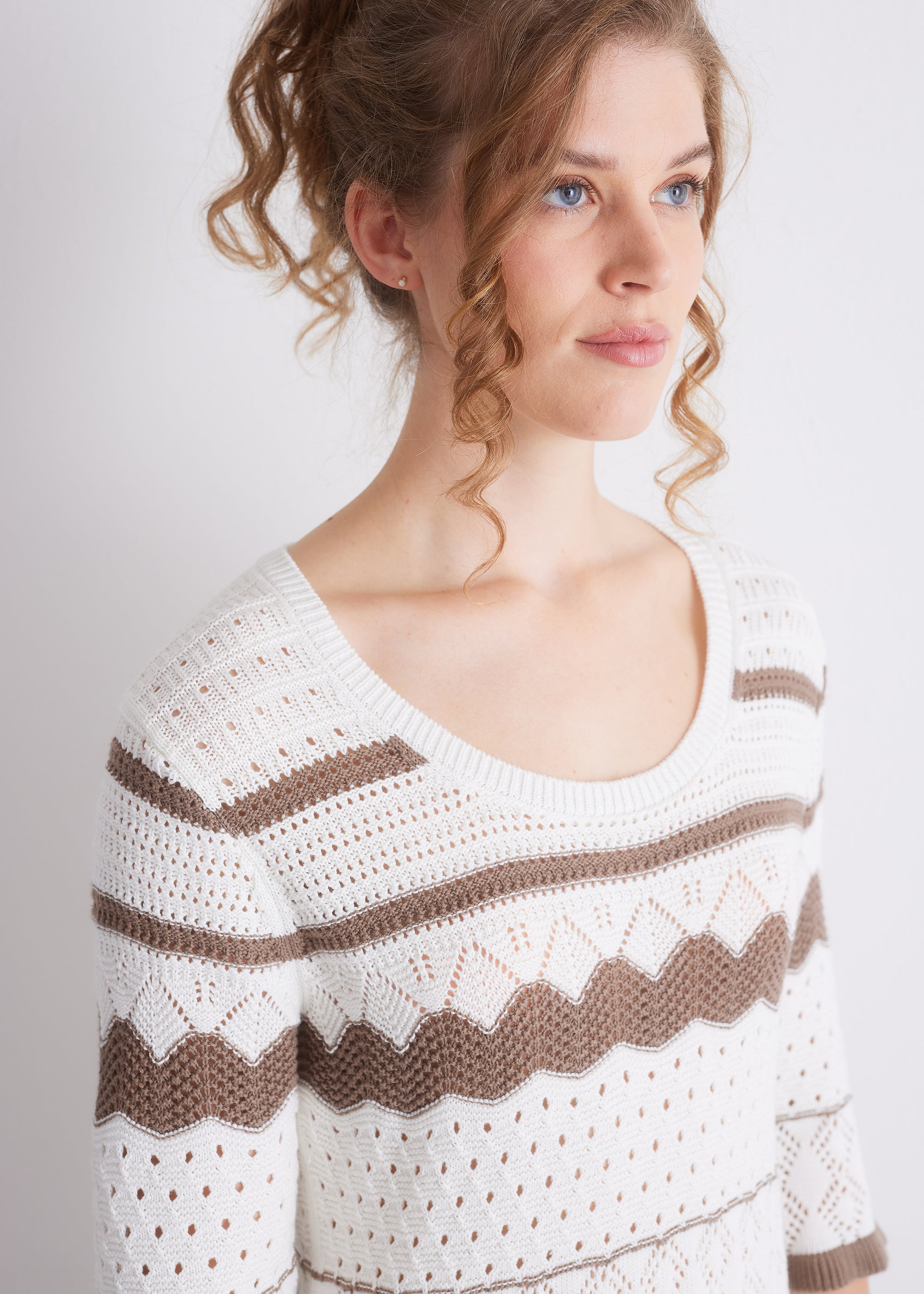 Ajourstrickkleid aus GOTS-zertifizierter Baumwolle