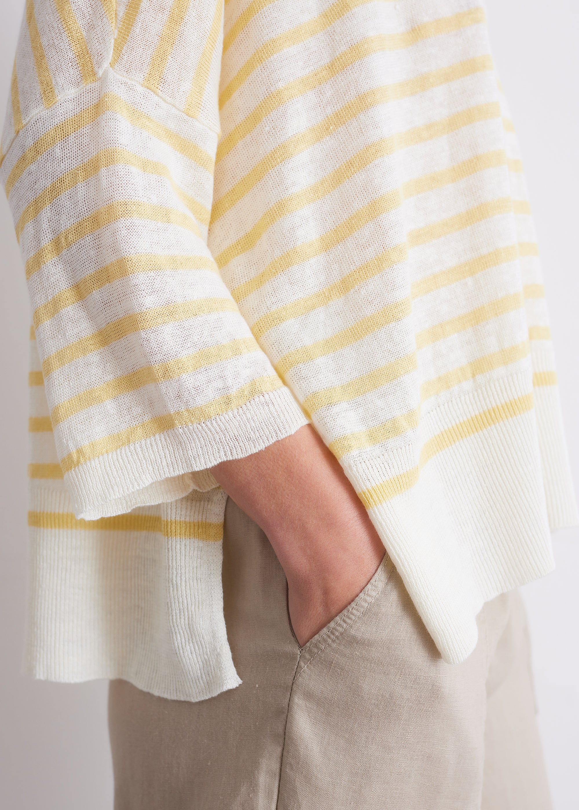 Gestreifter Leinenpullover