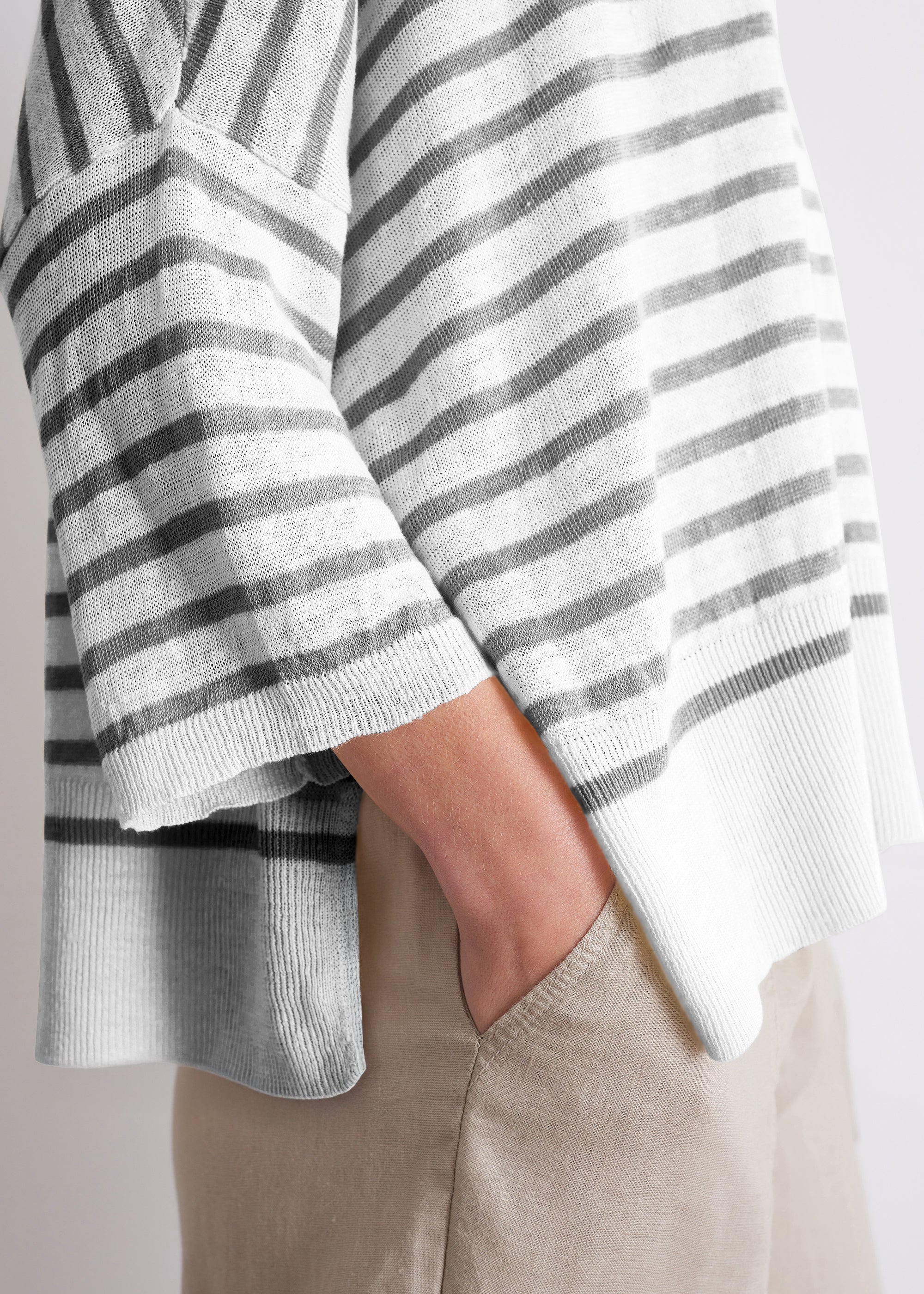 Gestreifter Leinenpullover