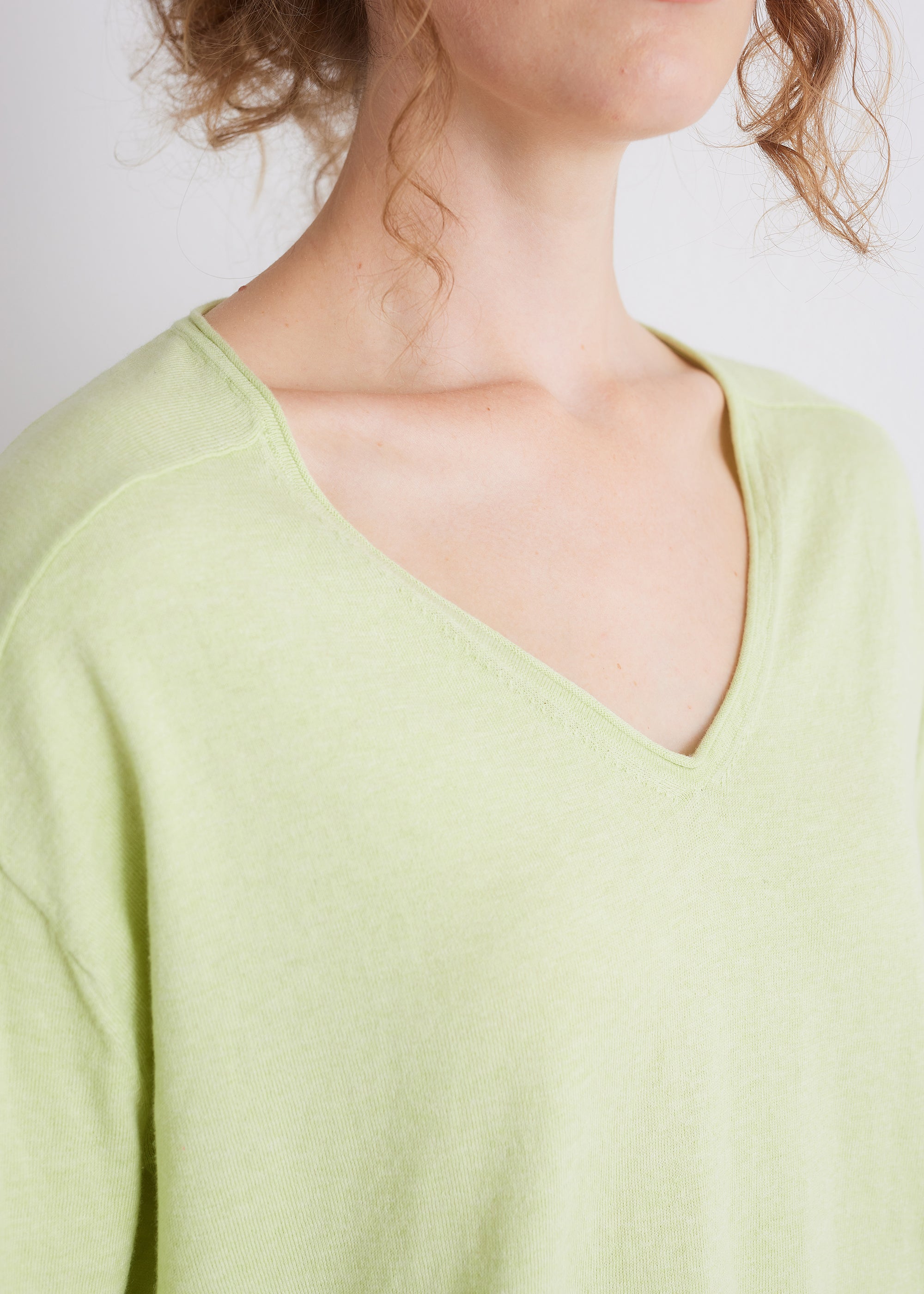 V-Ausschnitt-Pullover aus Baumwoll-Kaschmir-Mix (GOTS-zertifiziert)