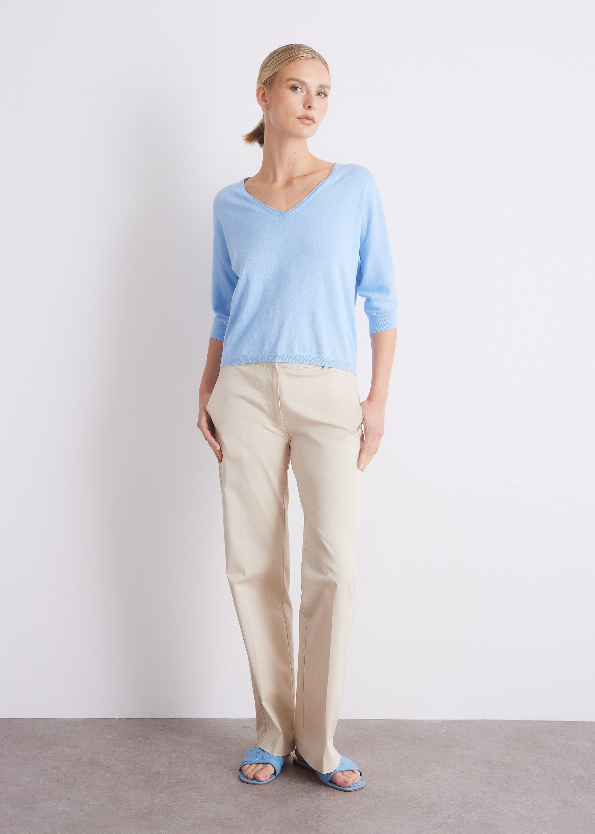 V-Ausschnitt-Pullover aus Baumwoll-Kaschmir-Mix