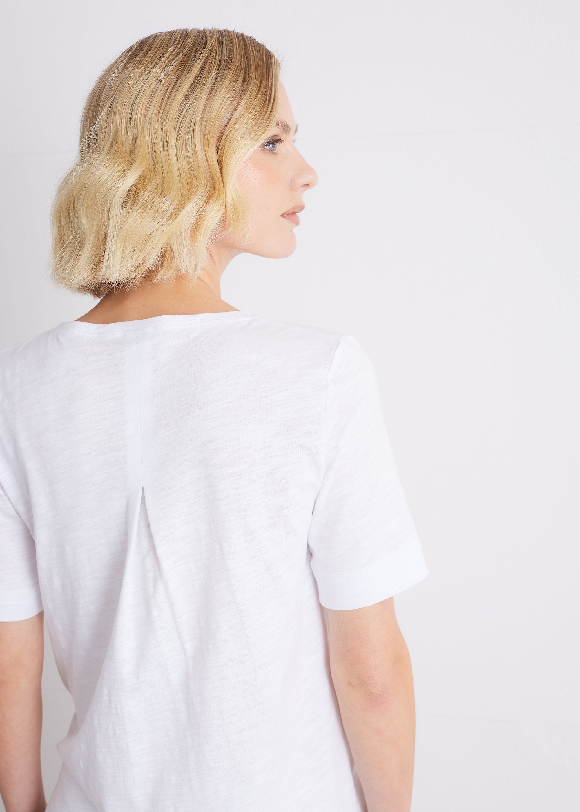 V-Shirt aus OCS-zertifizierter Baumwolle