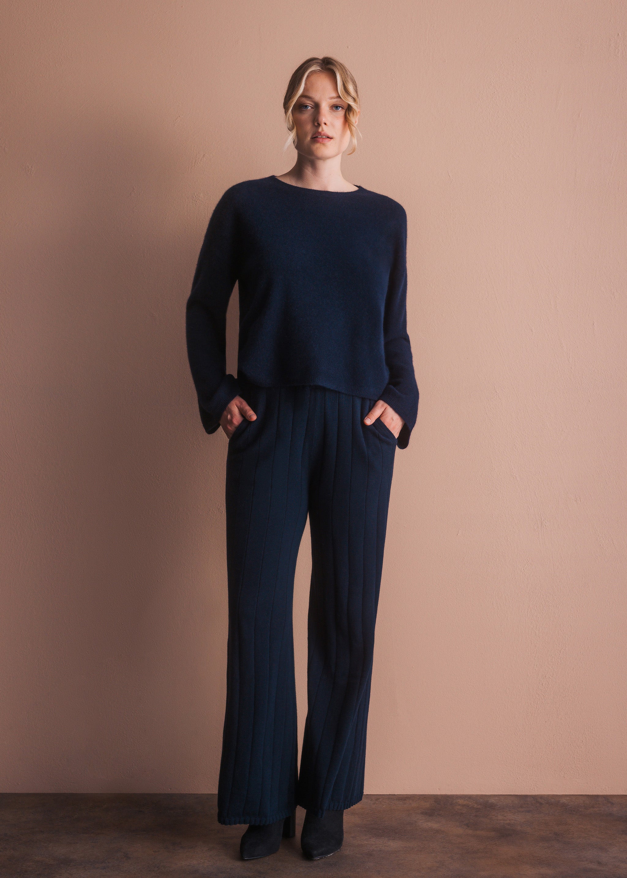 Kaschmirpullover mit weitem Ausschnitt