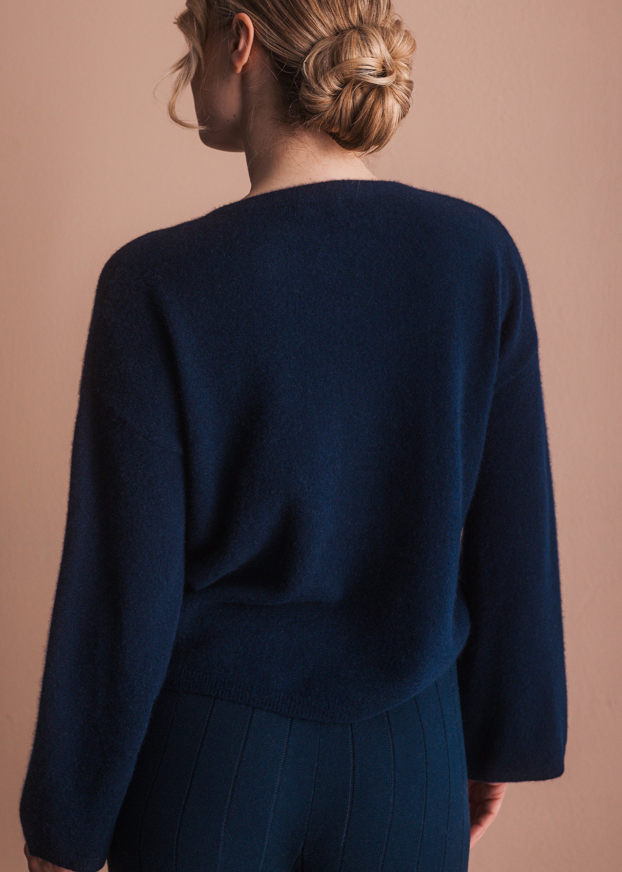 Kaschmirpullover mit weitem Ausschnitt