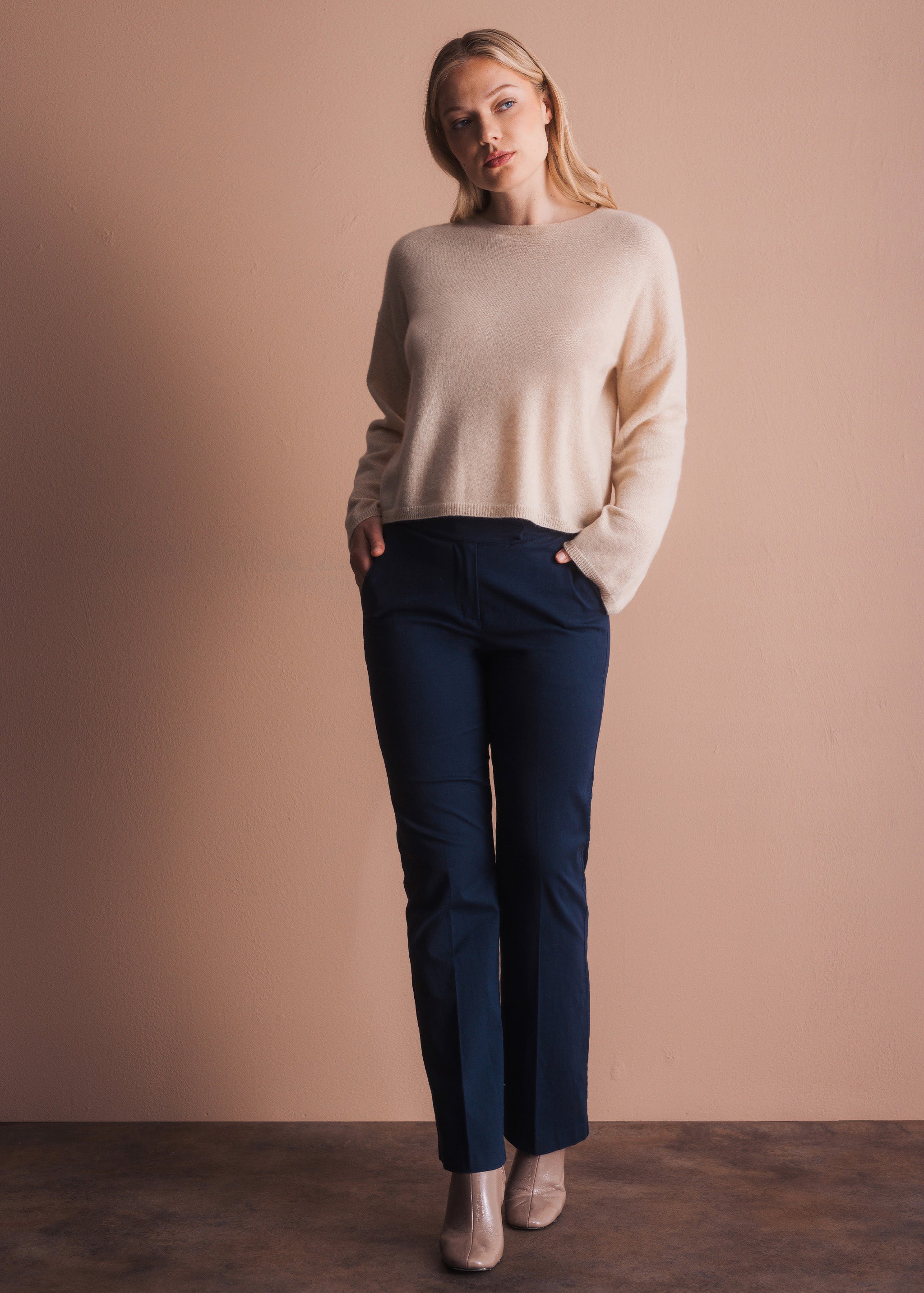 Kaschmirpullover mit weitem Ausschnitt