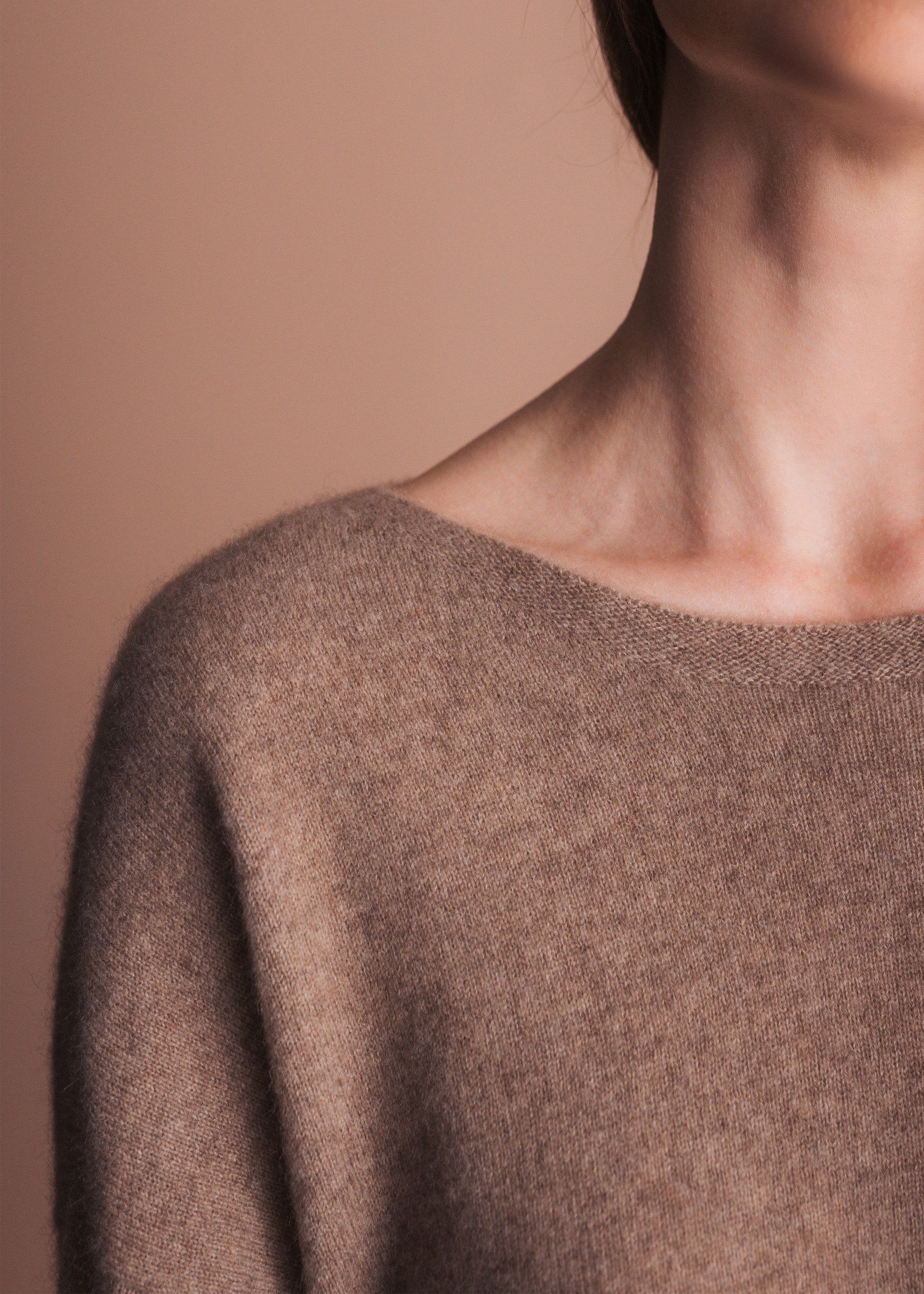 Kaschmirpullover mit weitem Ausschnitt