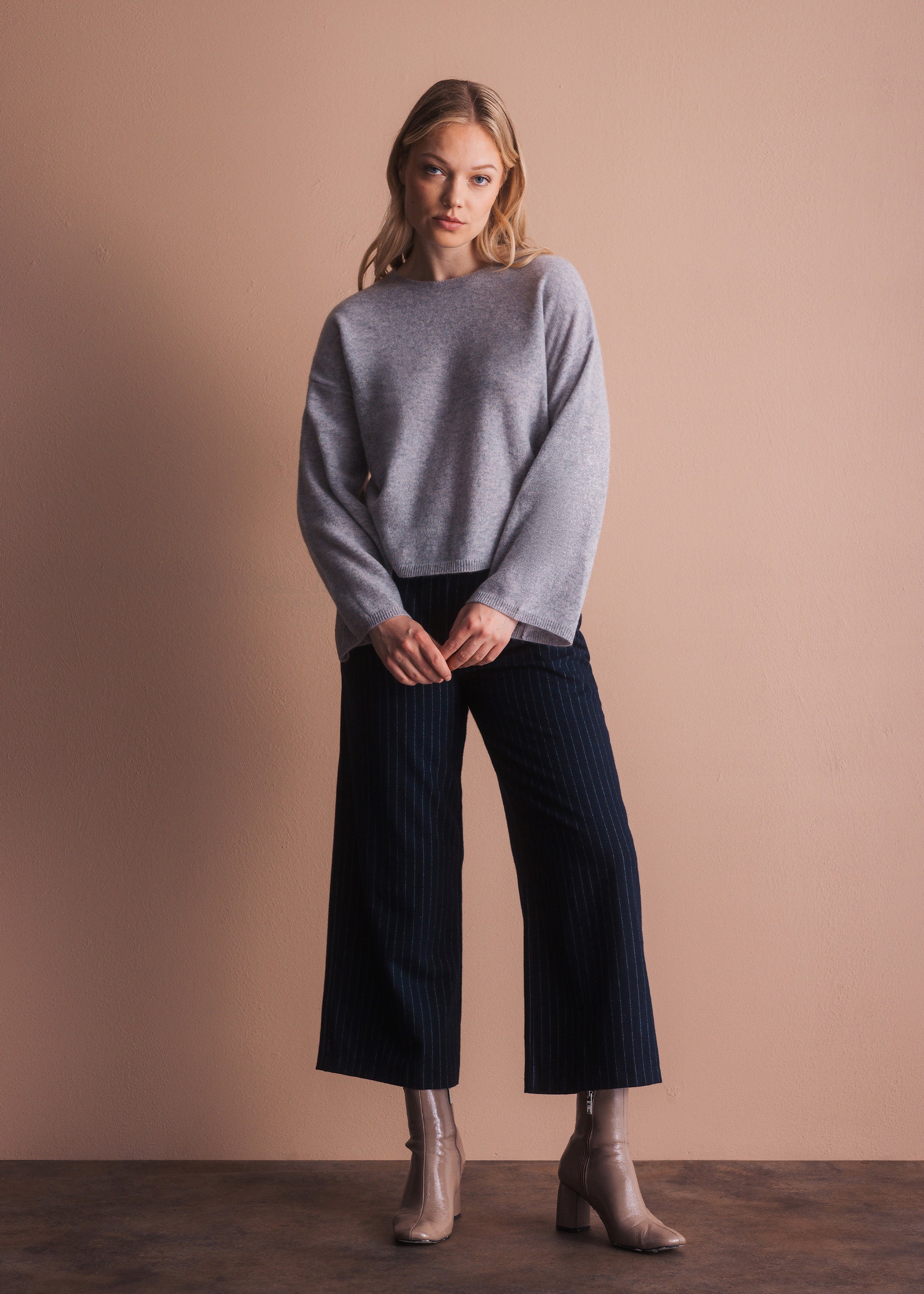 Kaschmirpullover mit weitem Ausschnitt