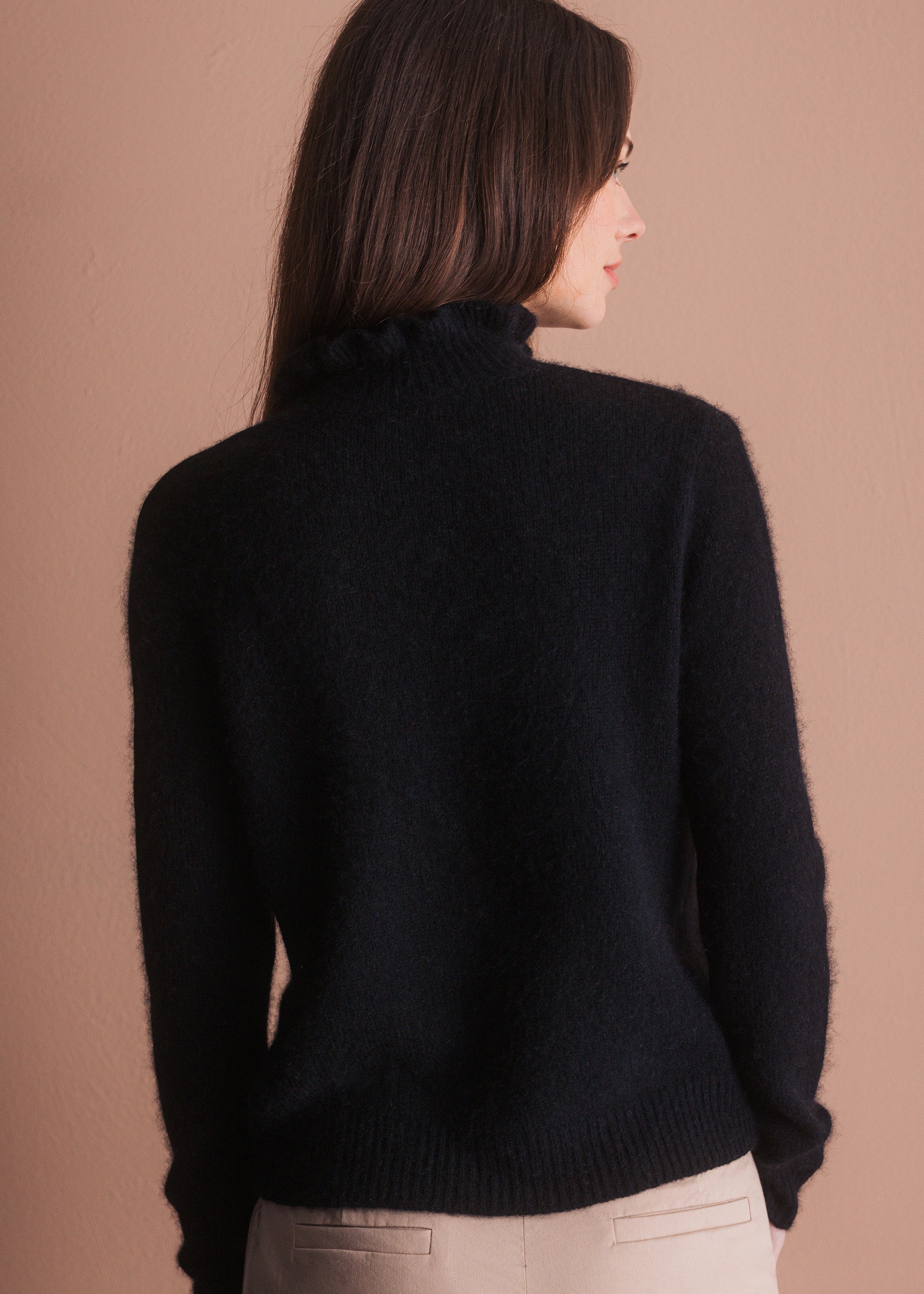 Pullover mit Rüschenkragen