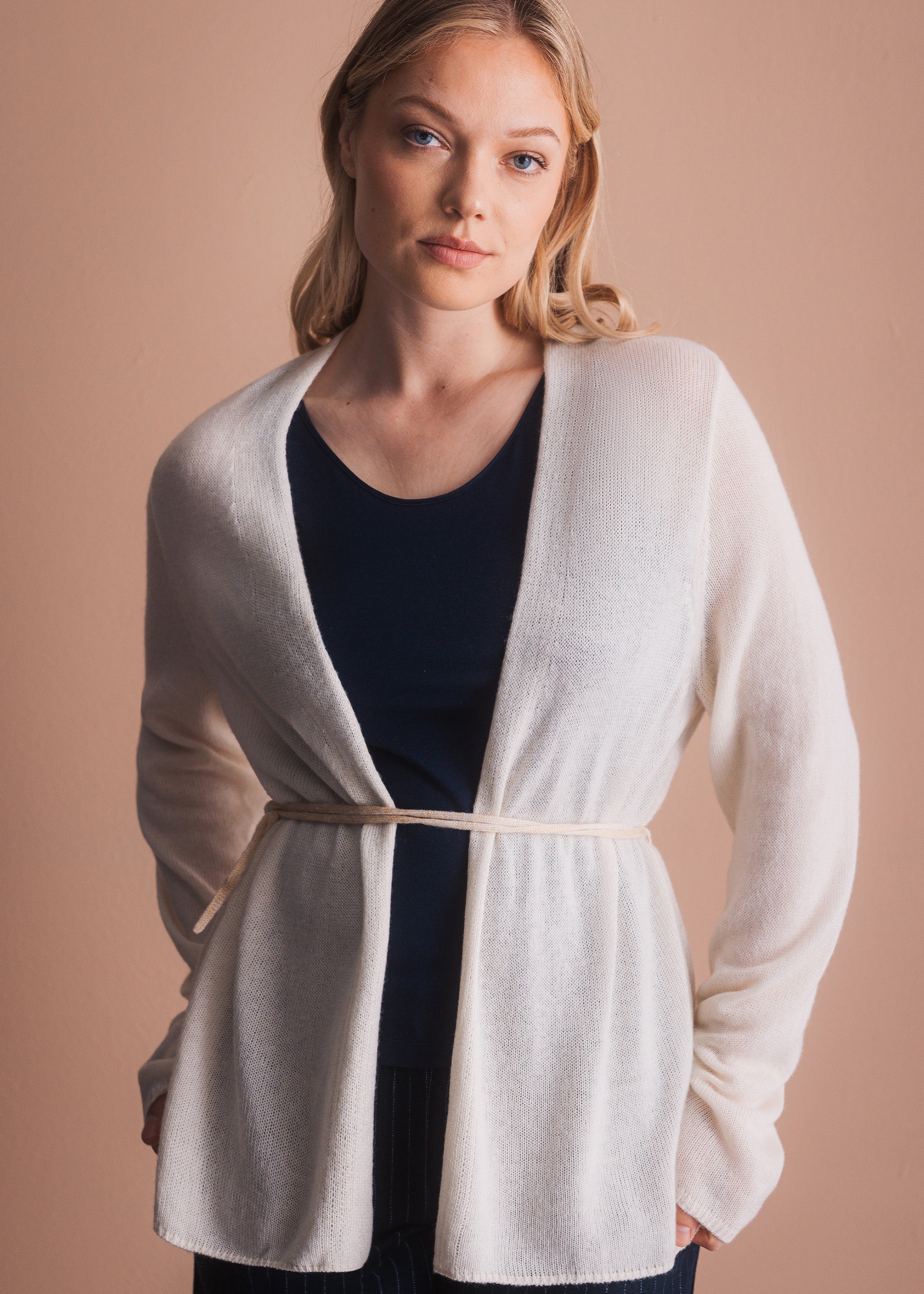 Cardigan mit Bindegürtel
