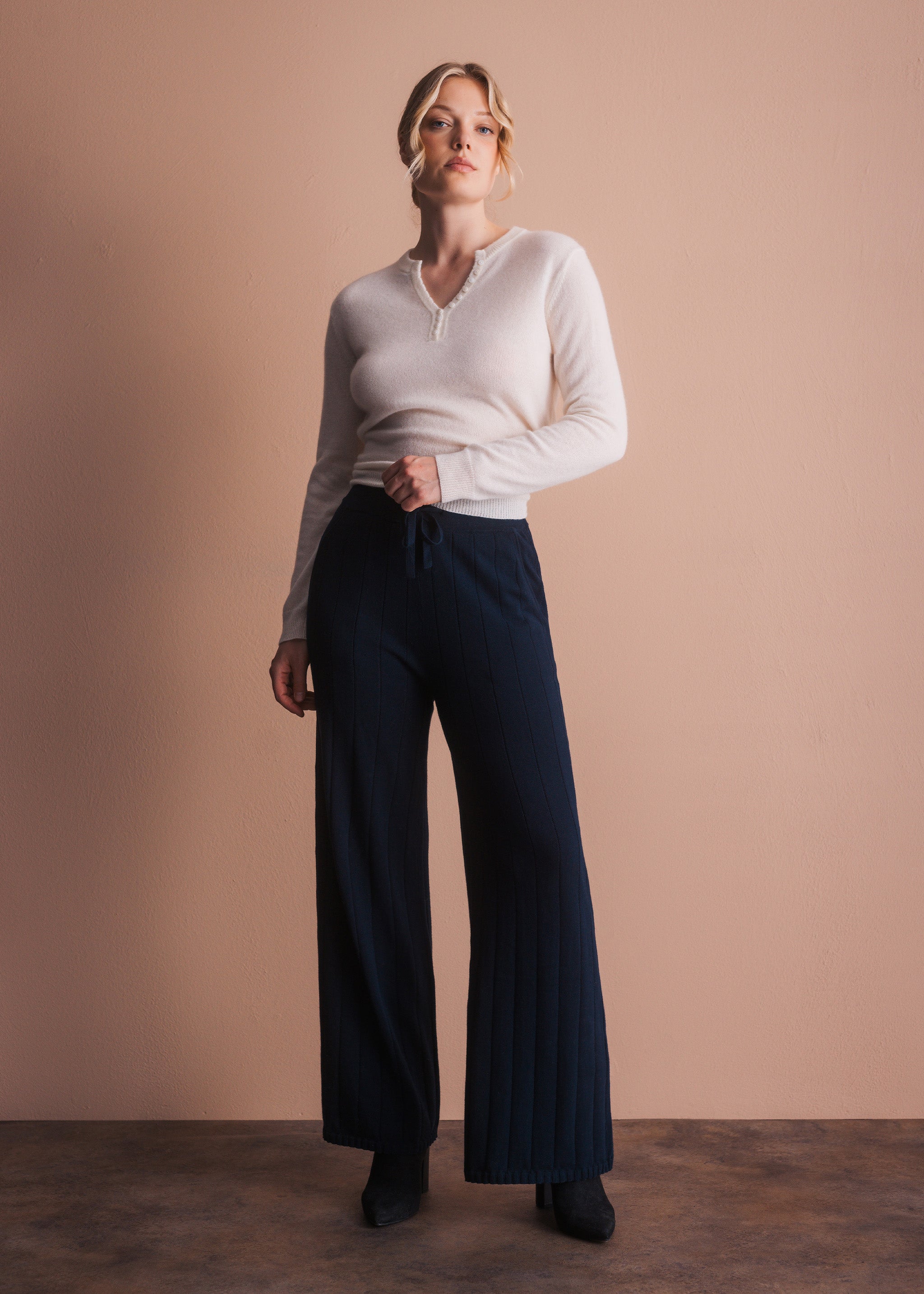Weite Strickhose mit Ripp-Struktur