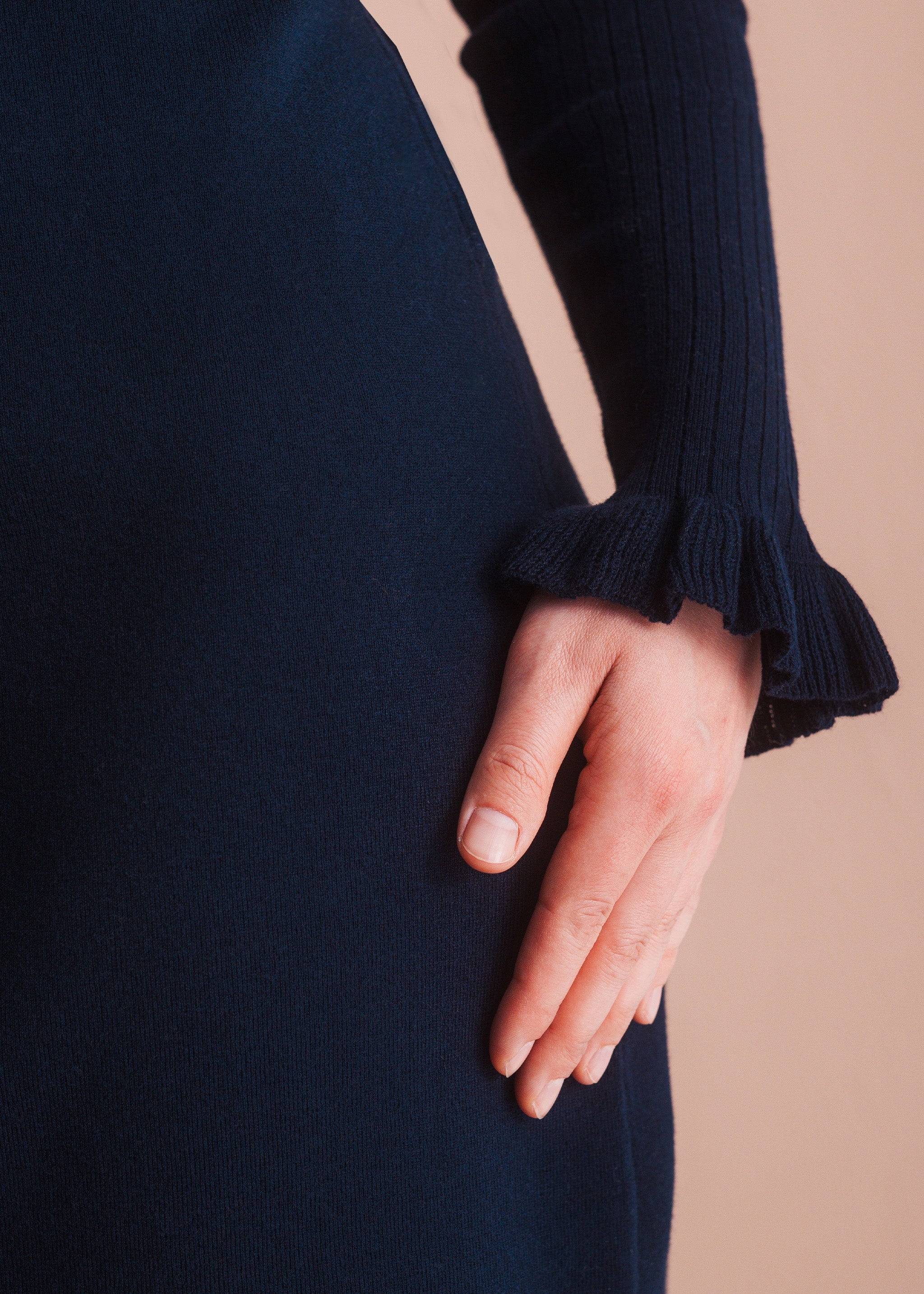 Strickkleid mit Rüschenärmel