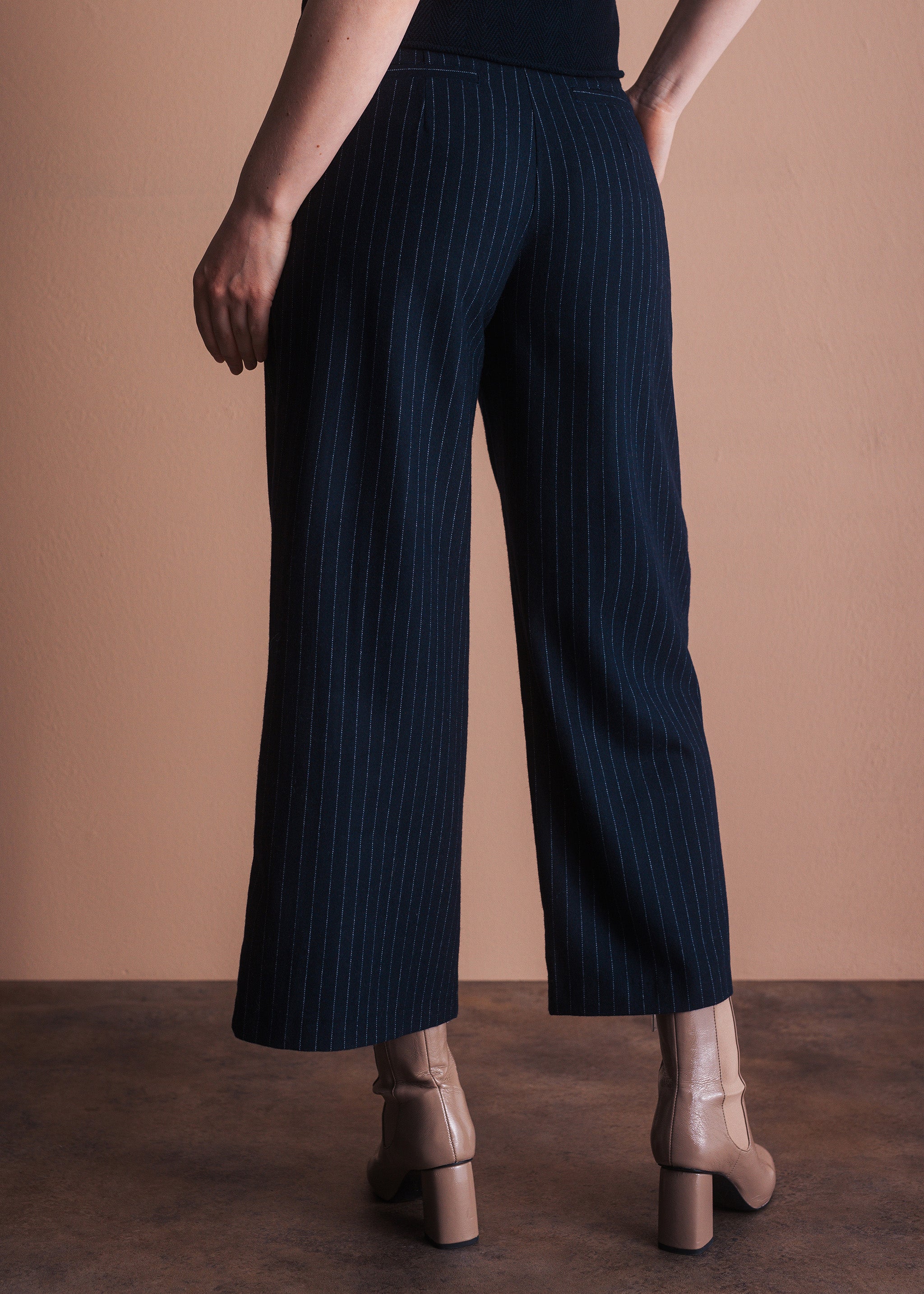 Nadelstreifen-Culotte aus Wolle
