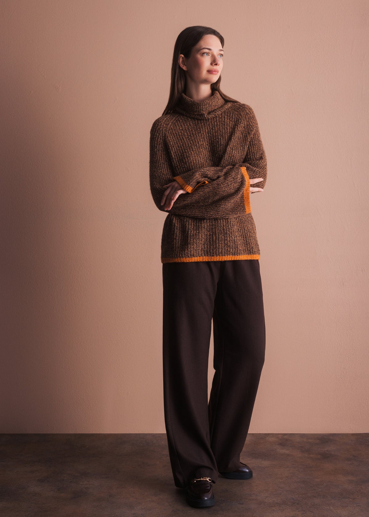 Rollkragenpullover mit Kontrastbund