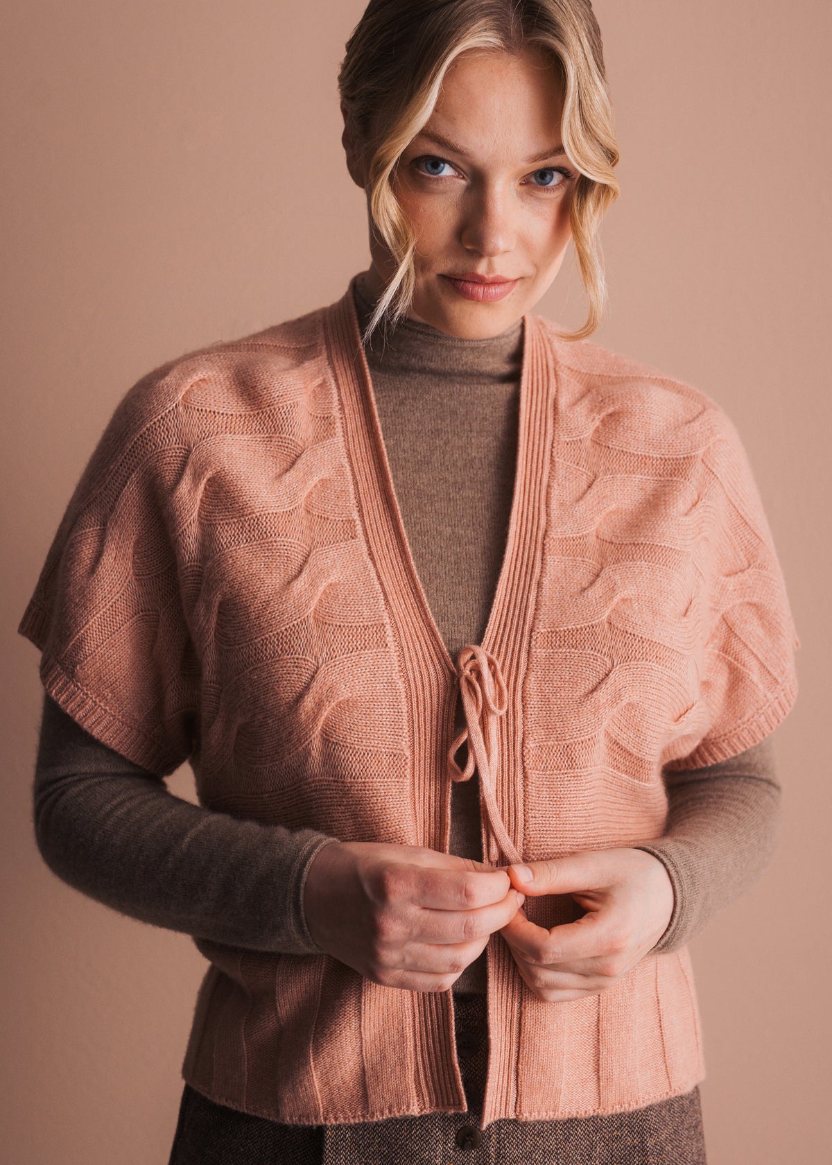 Strickjacke mit Bindeband