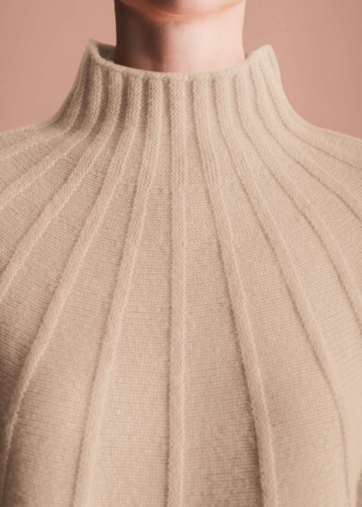 Pullover mit Stehkragen aus reiner Merinowolle