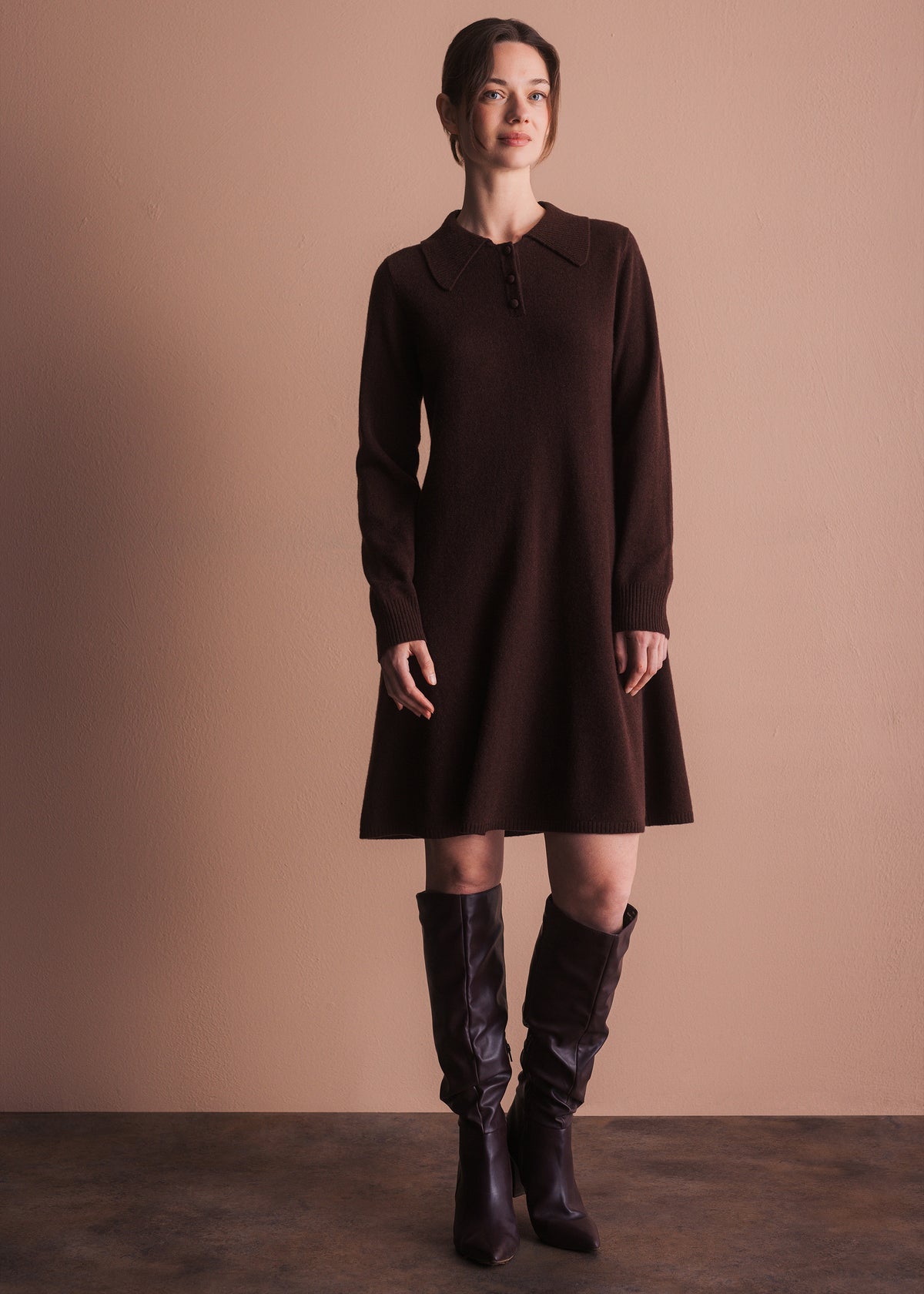 Strickkleid mit Kragen