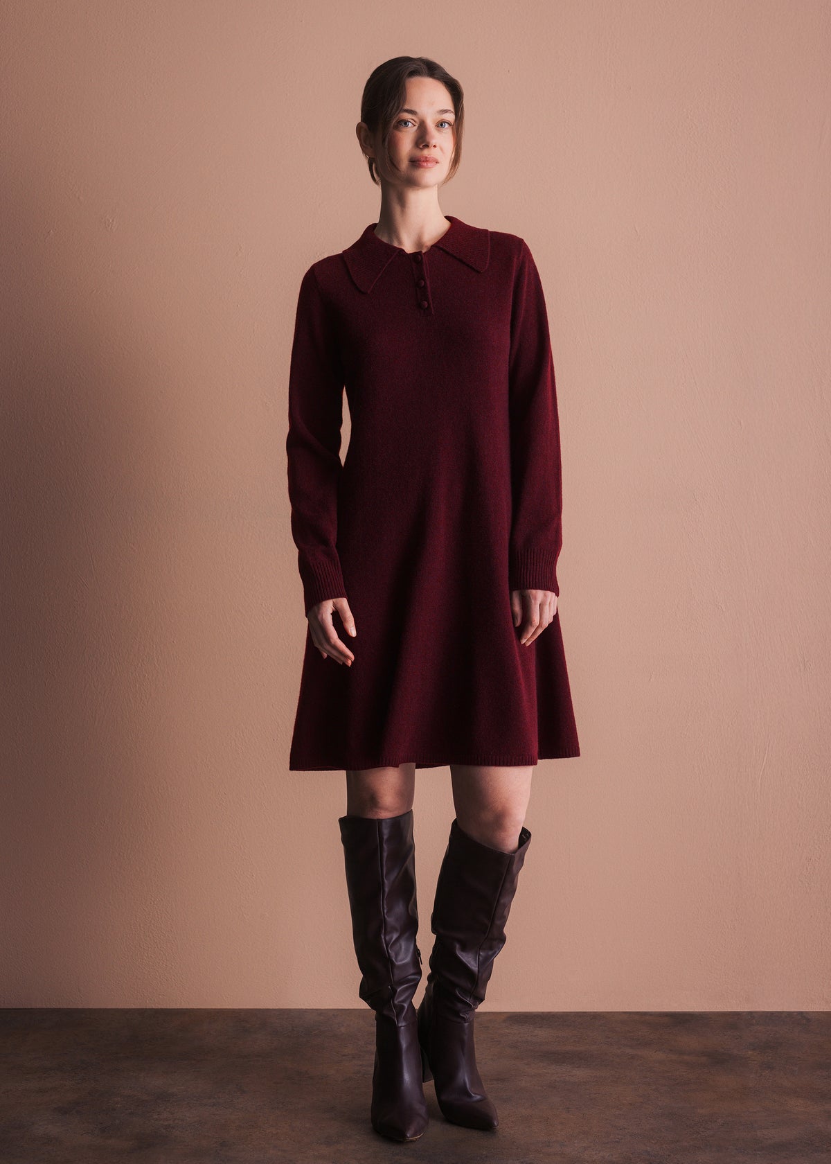 Strickkleid mit Kragen