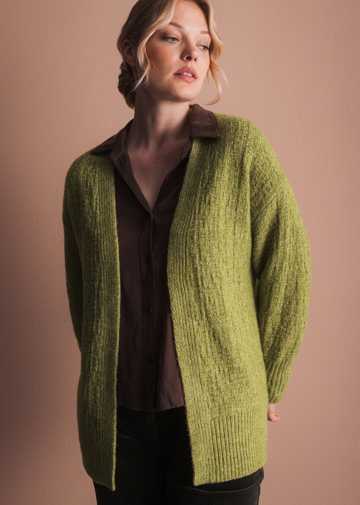 Offene Strickjacke