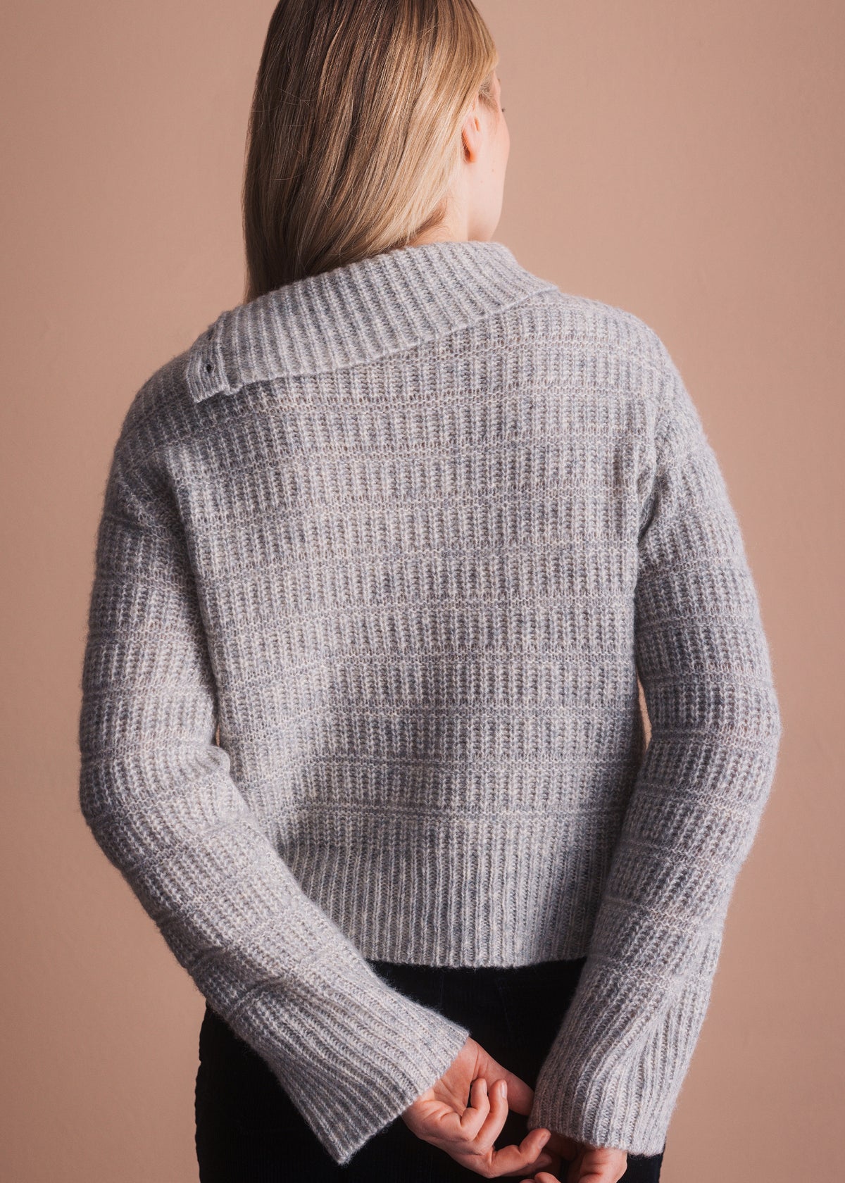 Pullover mit Kragendetail