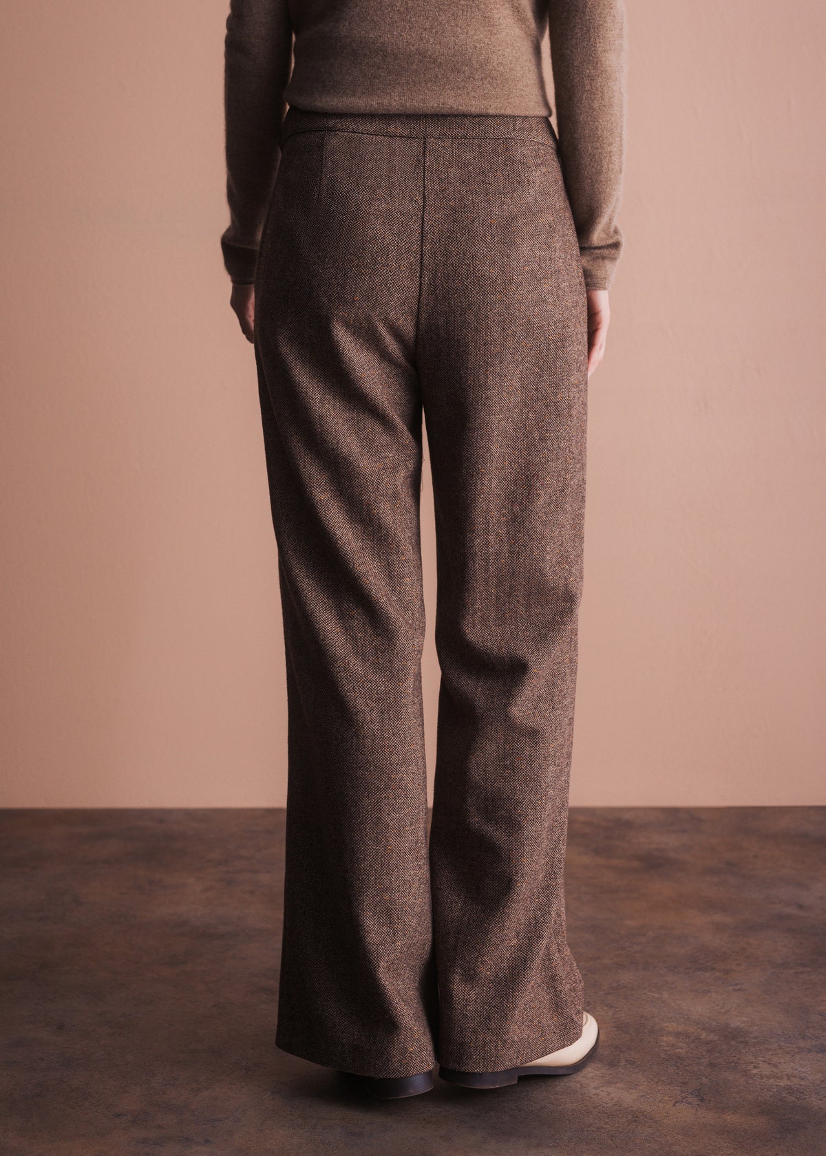Weite Hose aus Donegal Tweed in Braun meliert