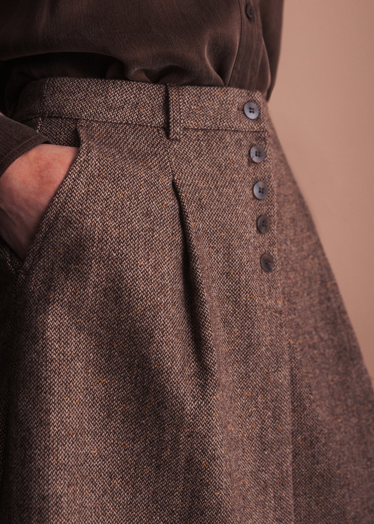 A-Linien-Minirock aus Donegal Tweed in Braun meliert