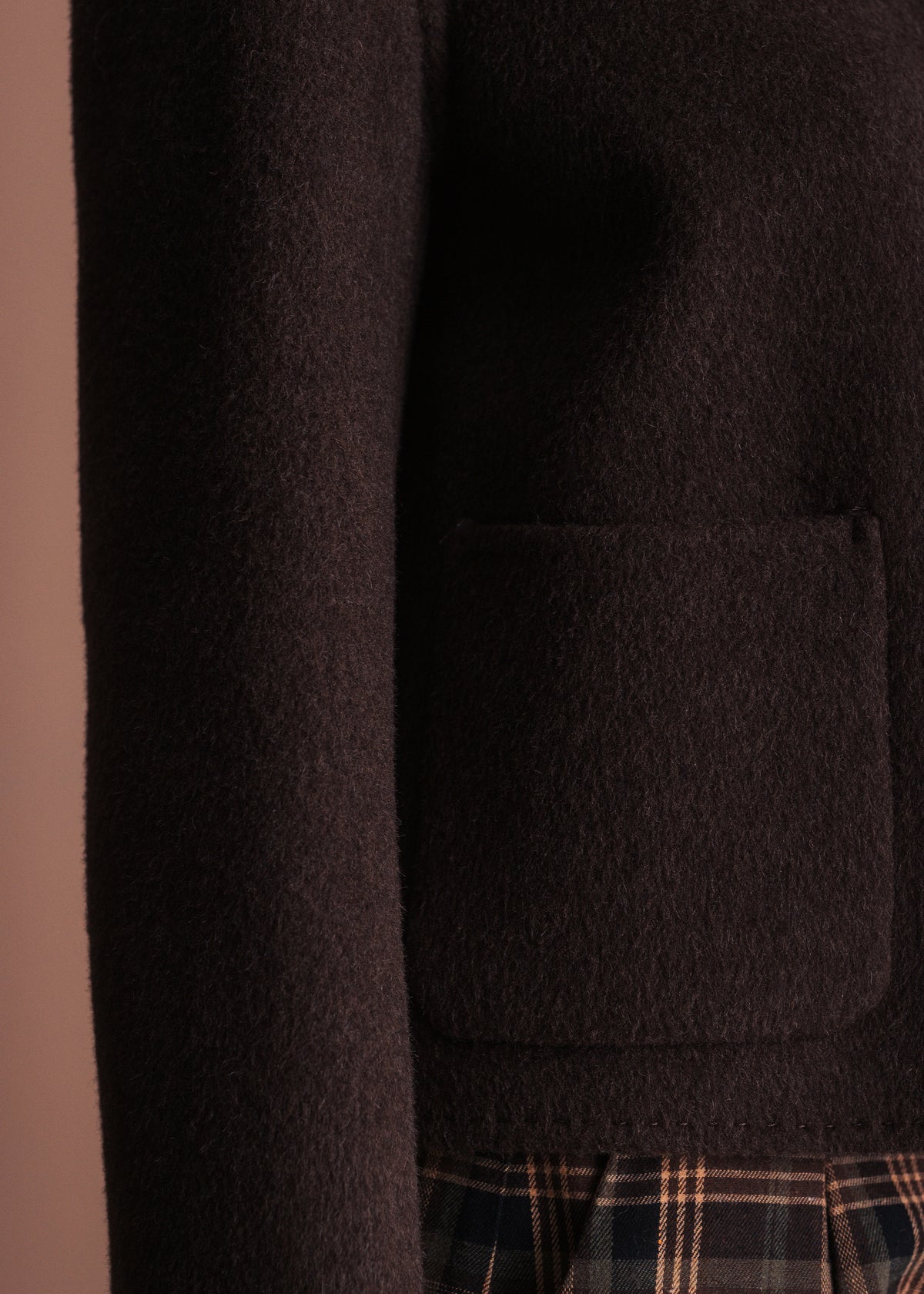 Kurze Jacke mit Reverskragen