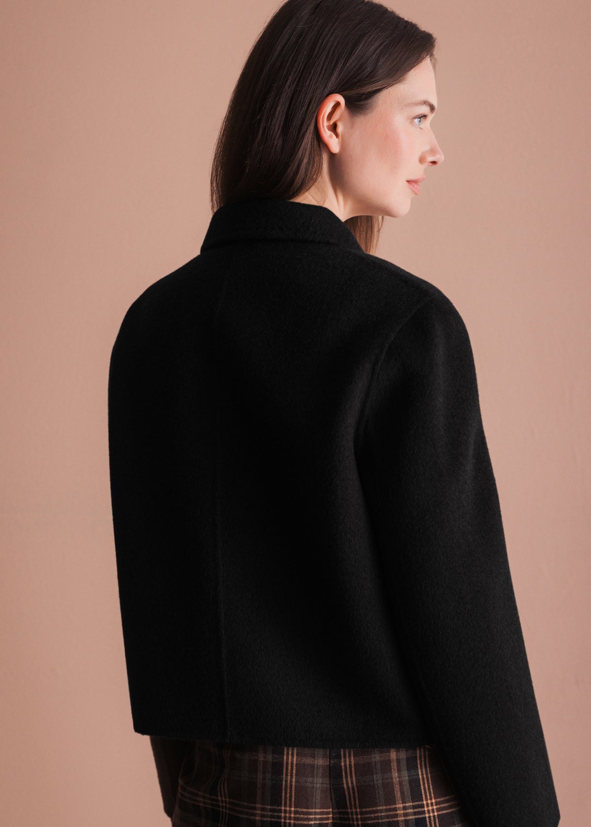 Kurze Jacke mit Reverskragen