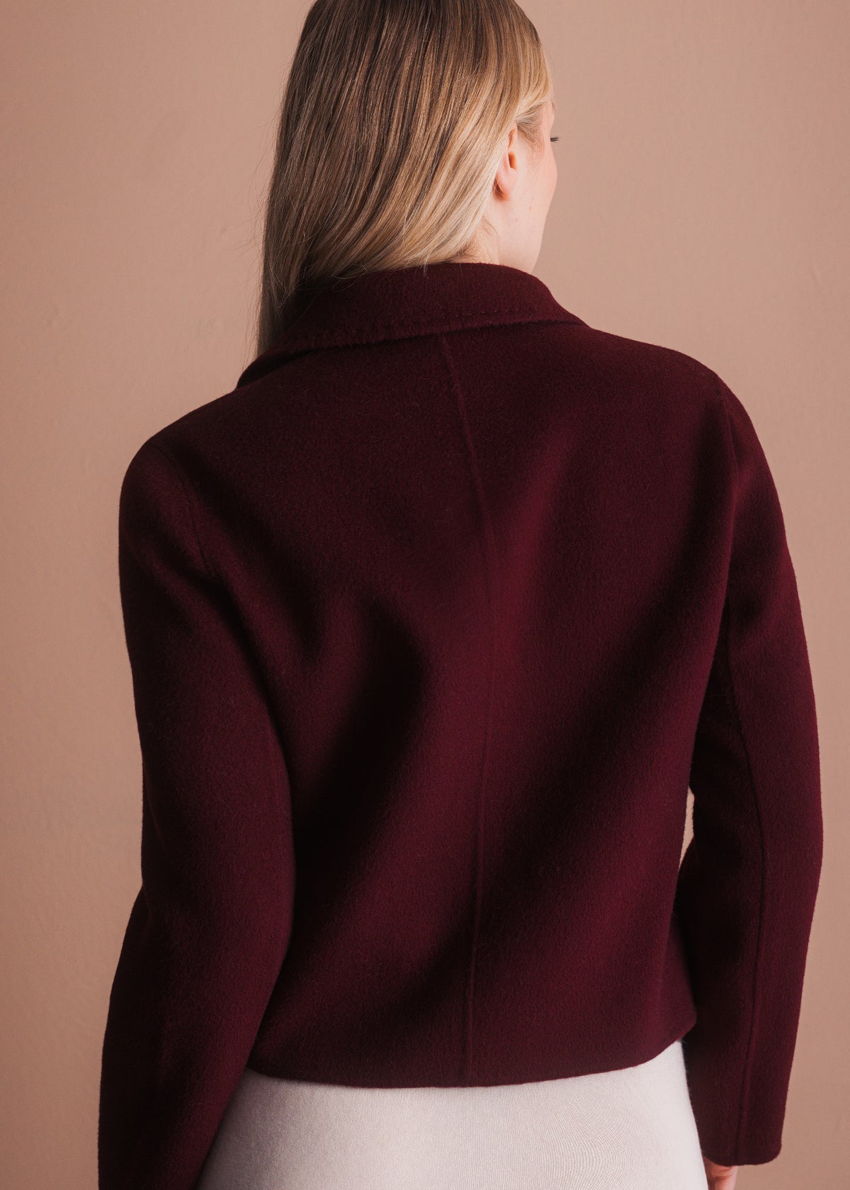 Kurze Jacke mit Reverskragen