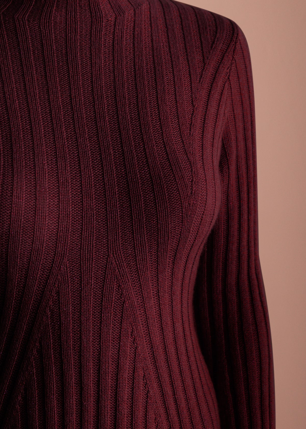 Strickkleid mit Glockenärmeln