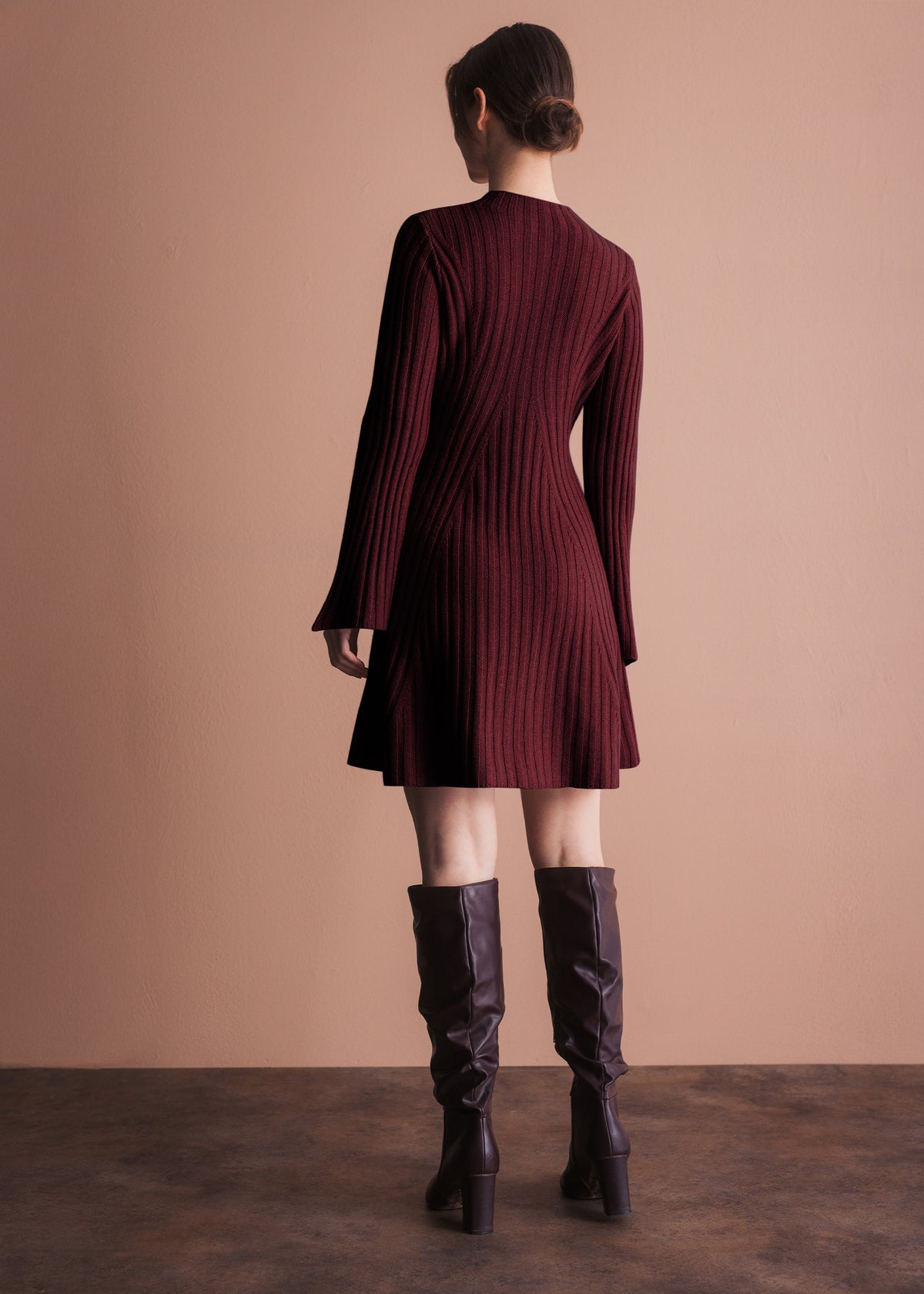 Strickkleid mit Glockenärmeln