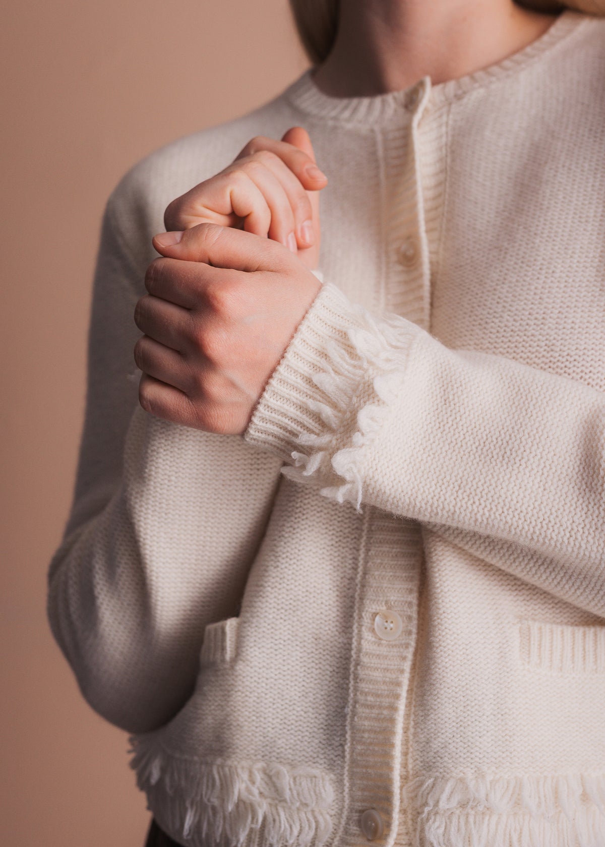Strickcardigan mit Fransensaum