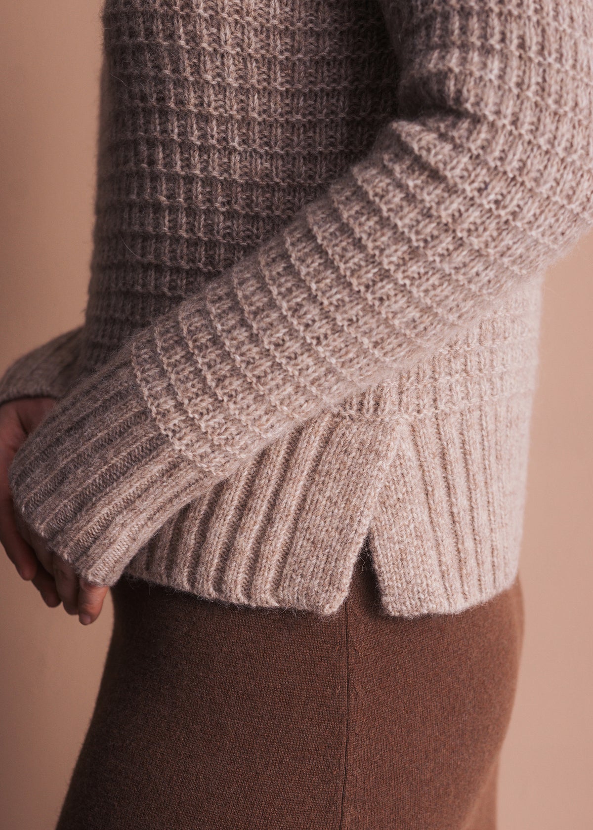 Rippstrickpullover mit Stehkragen