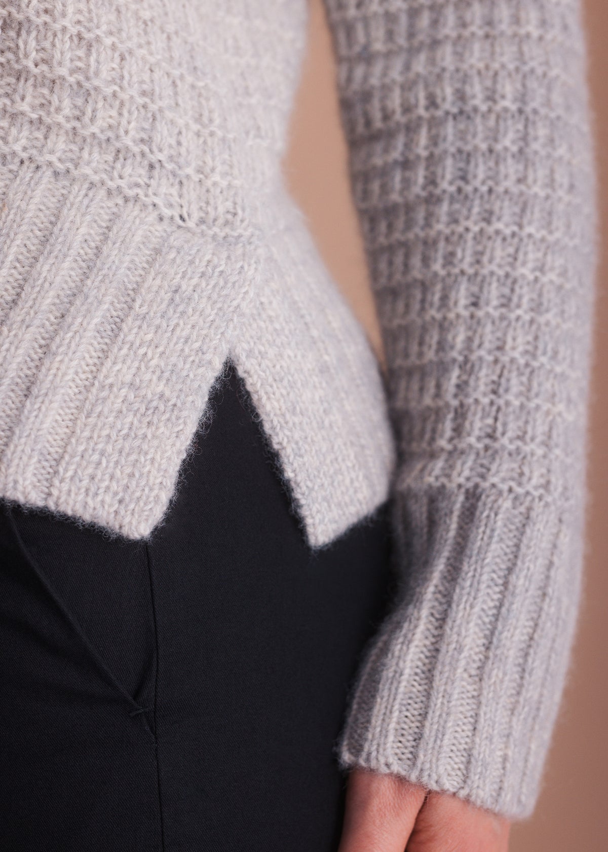 Rippstrickpullover mit Stehkragen