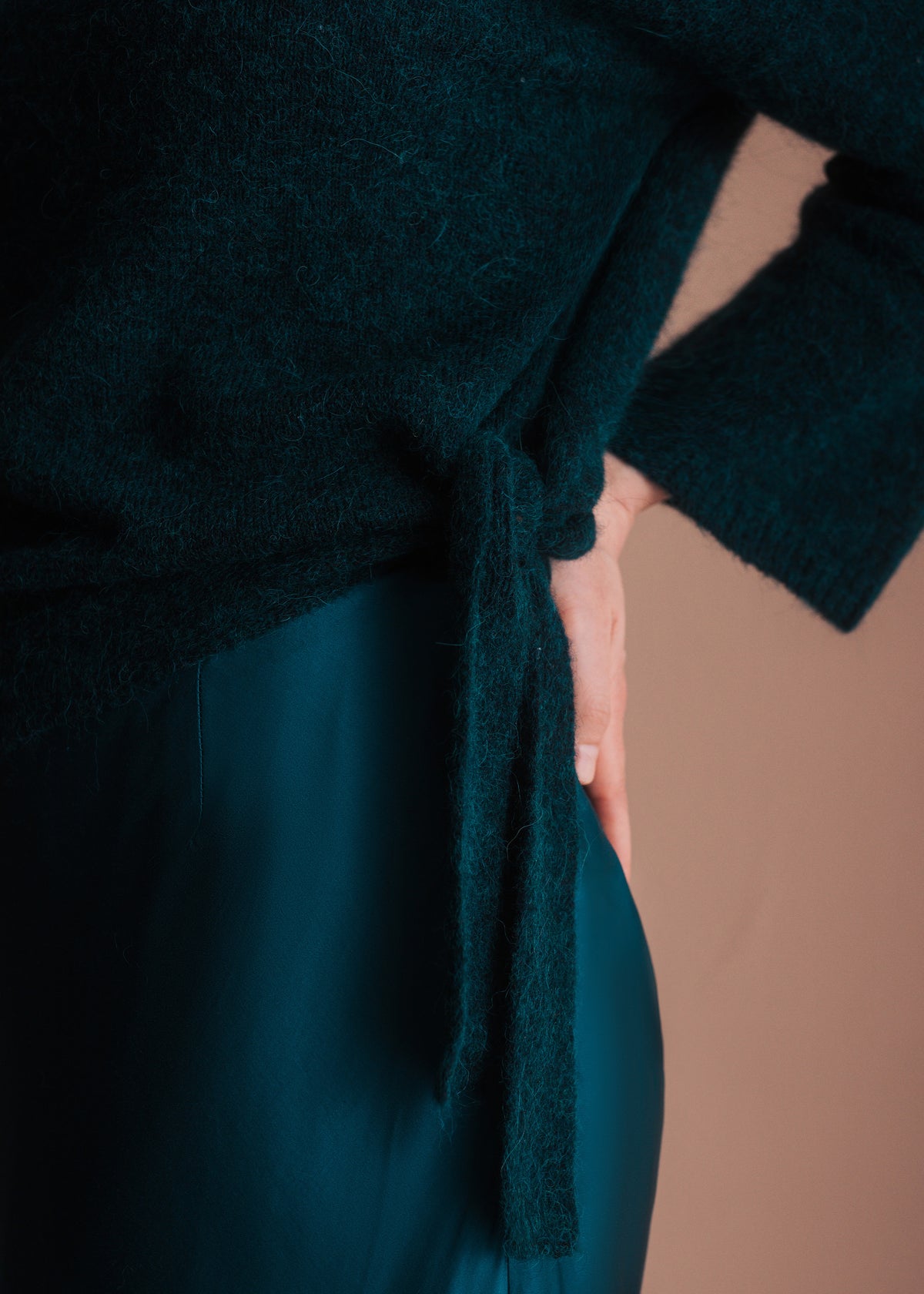 Pullover mit Bindedetail am Saum